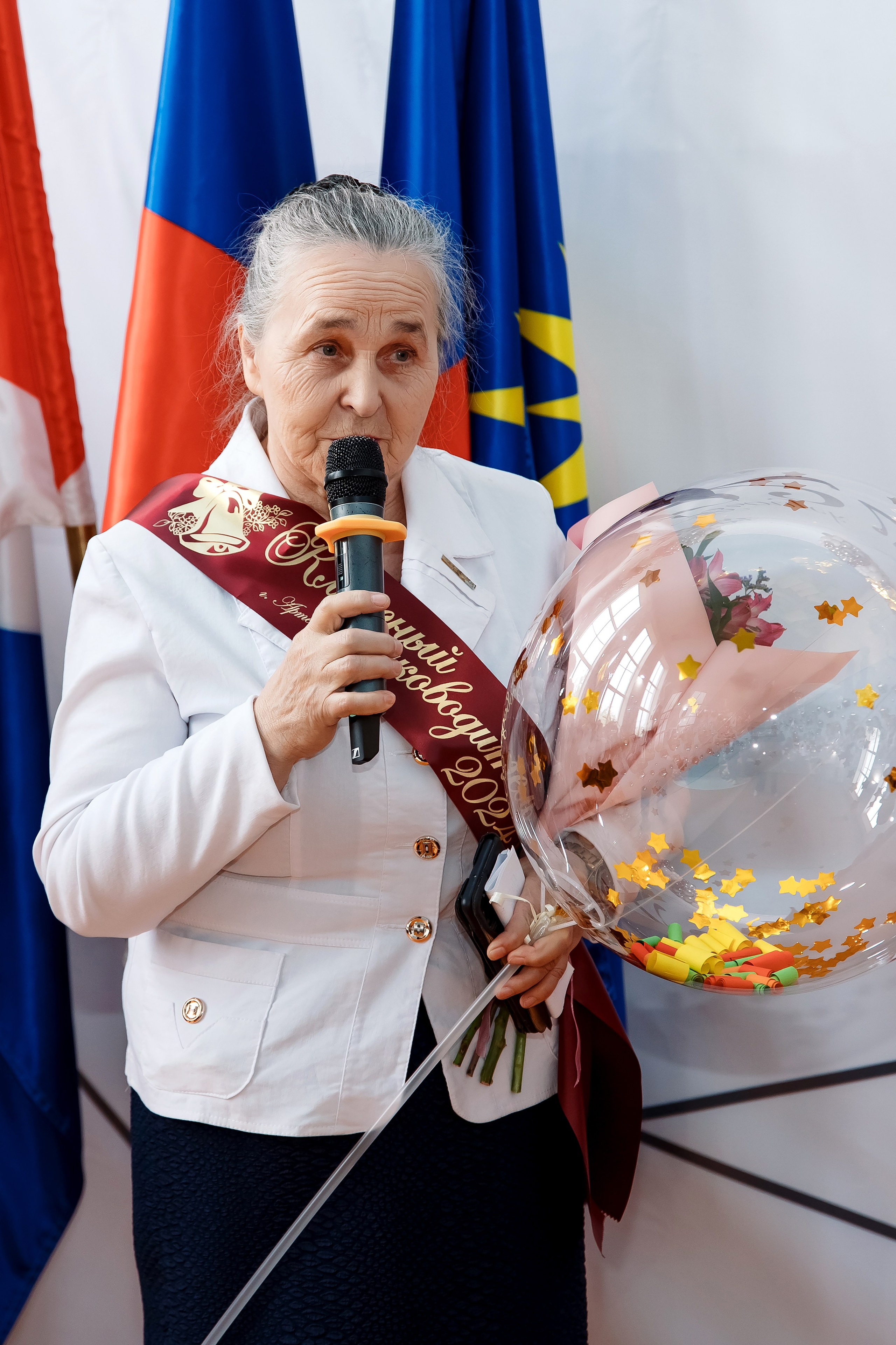 11 класс Последний звонок. Фотограф Любовь Корниенко, Примоский край