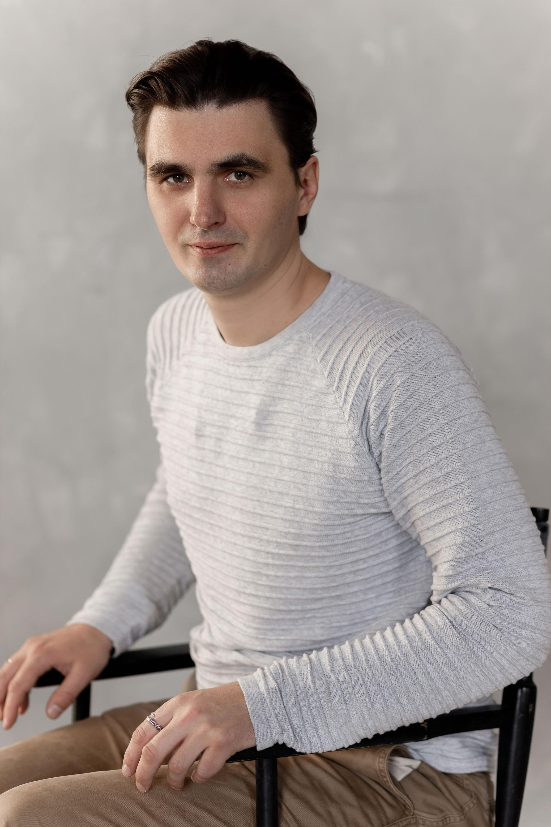 Алексей Гущин. Главная