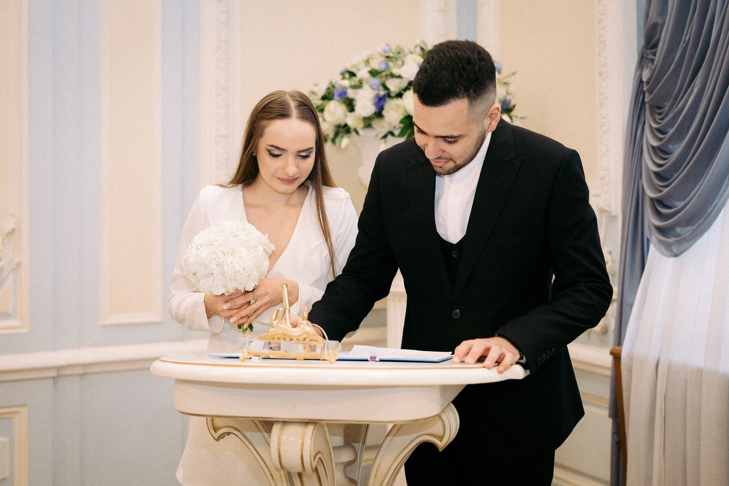 Кристина и Адель