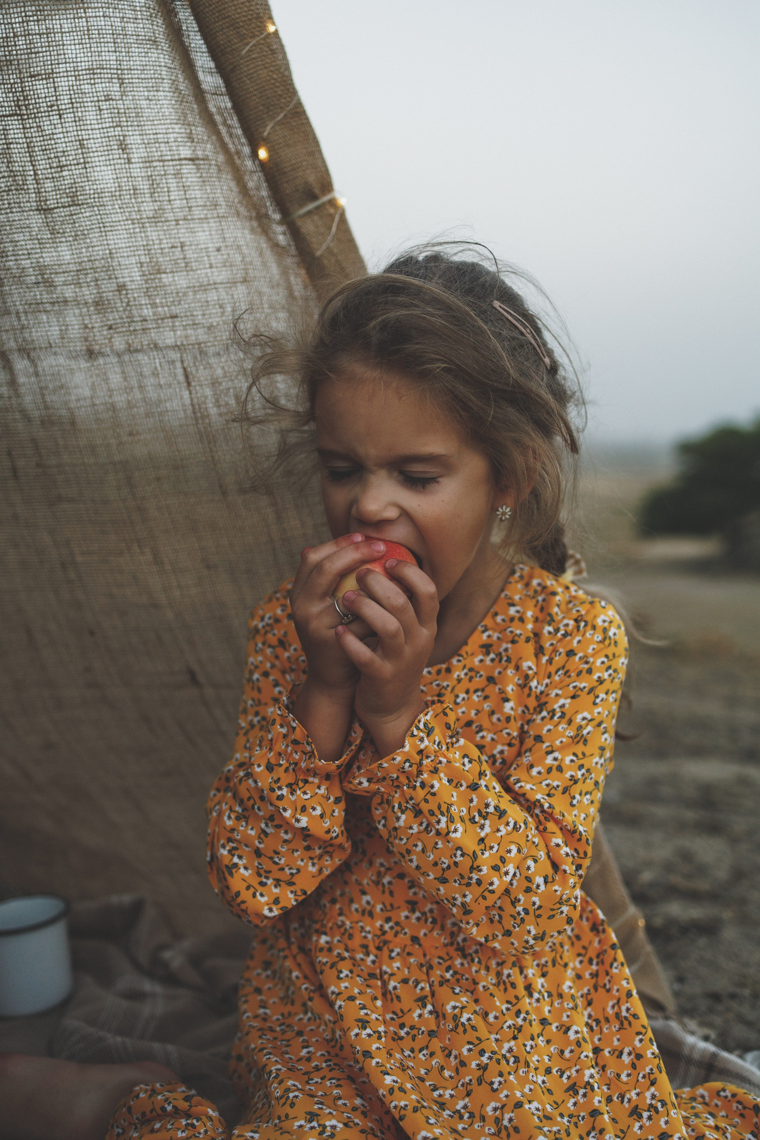 Пикник со светящимся шалашом. Фотограф в Дагестане Кира Молькова