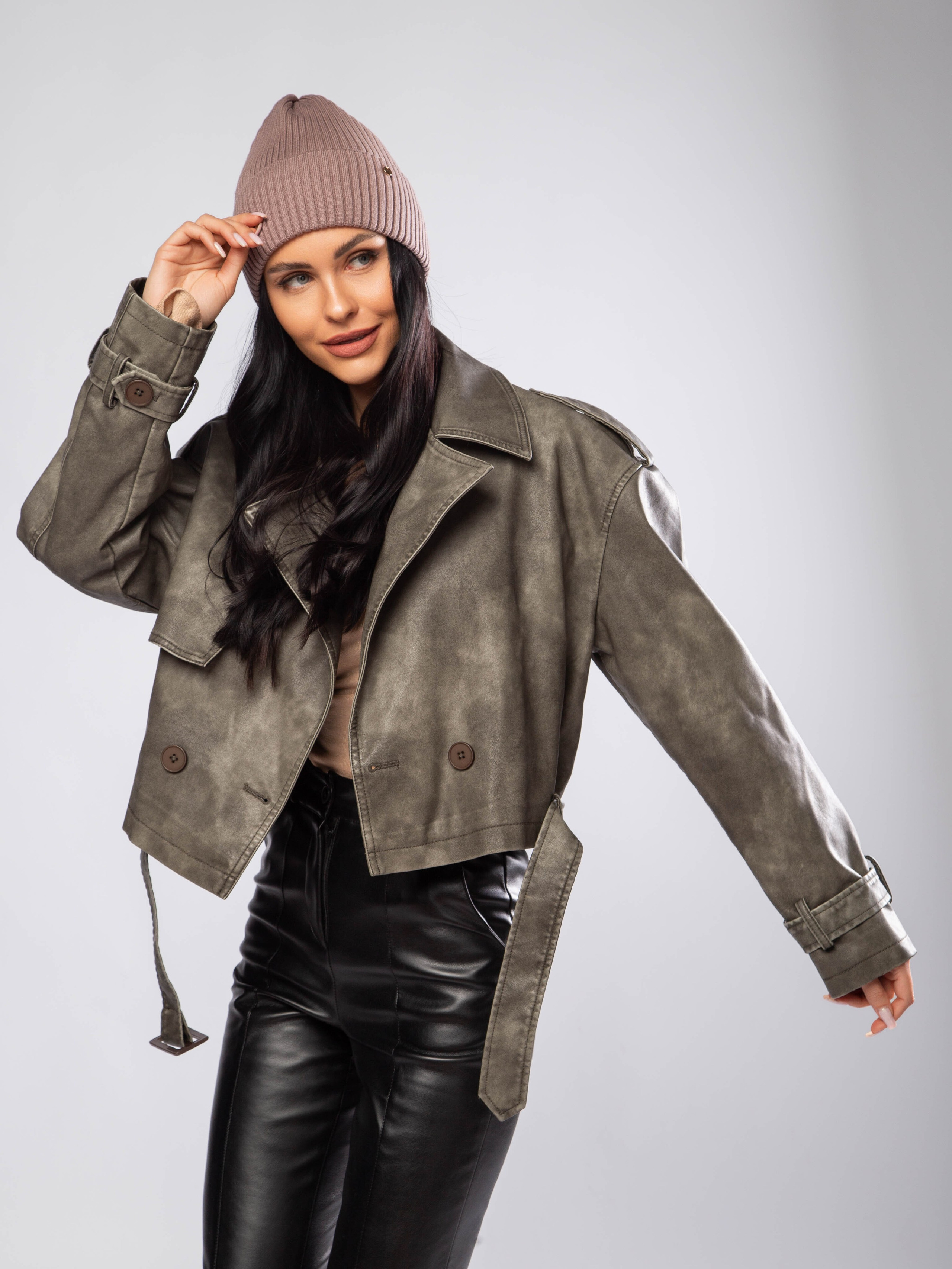 Модельная съемка шапок для брендов в Москве | Фотограф Анна Татаурова. Фотограф Анна Татаурова | Авторская фотосъемка в Москве