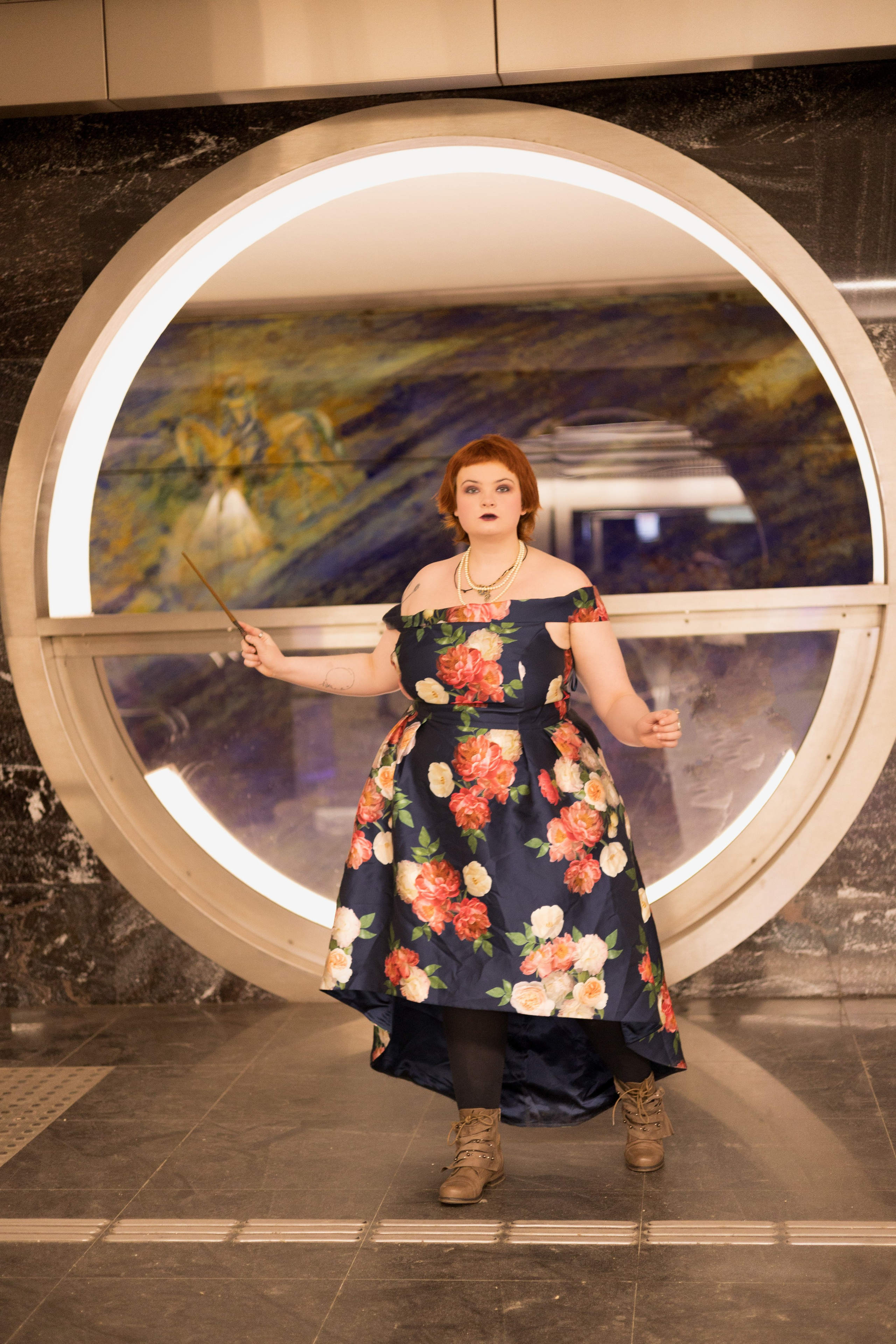 Фея в Московском метро. ФОТОГРАФ МОСКВА ЮЛИЯ ИБРАГИМ