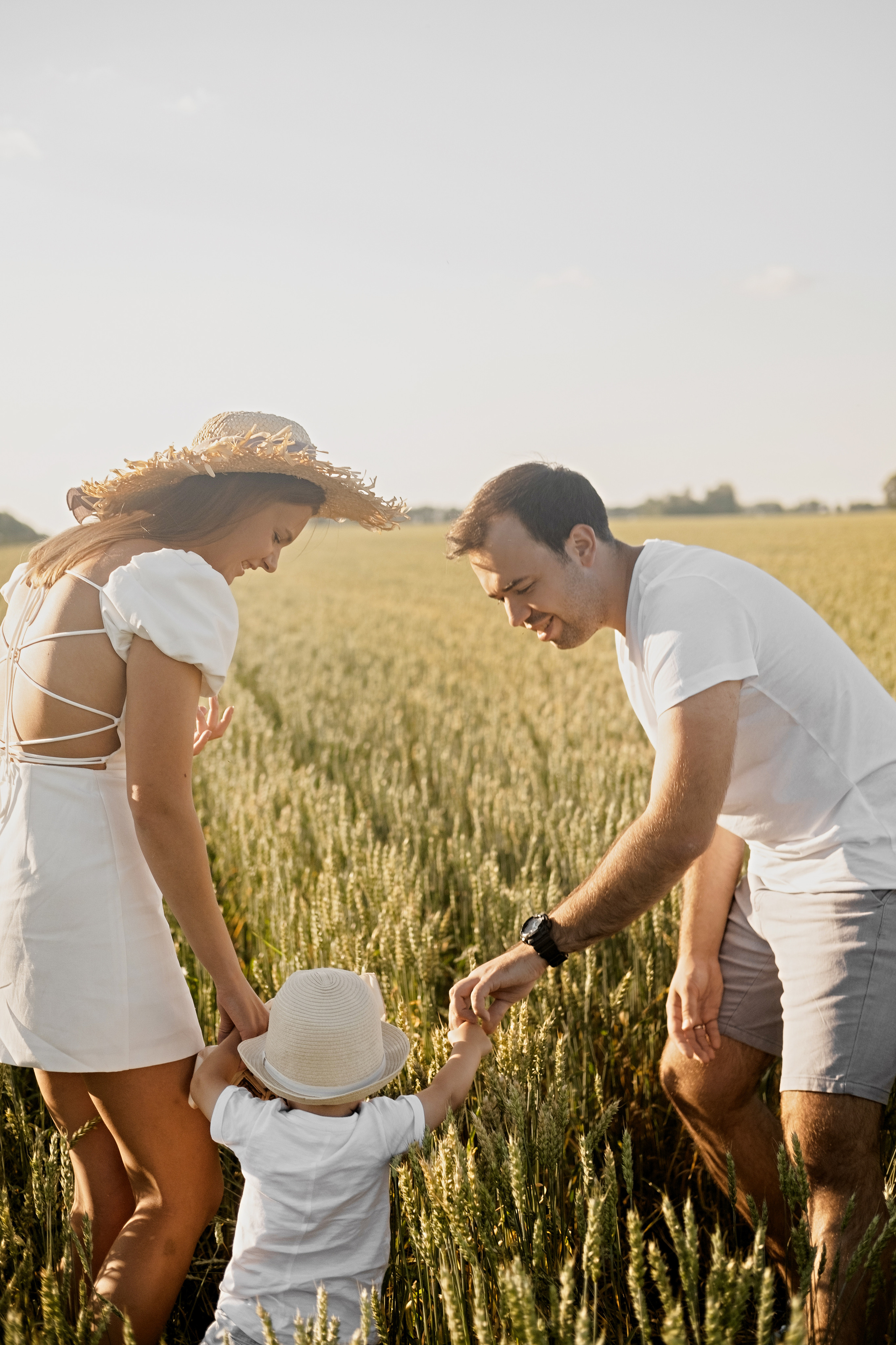 Сава в поле). Свадебный и семейный фотограф в Новосибирске, Санкт-Петербурге, Москве