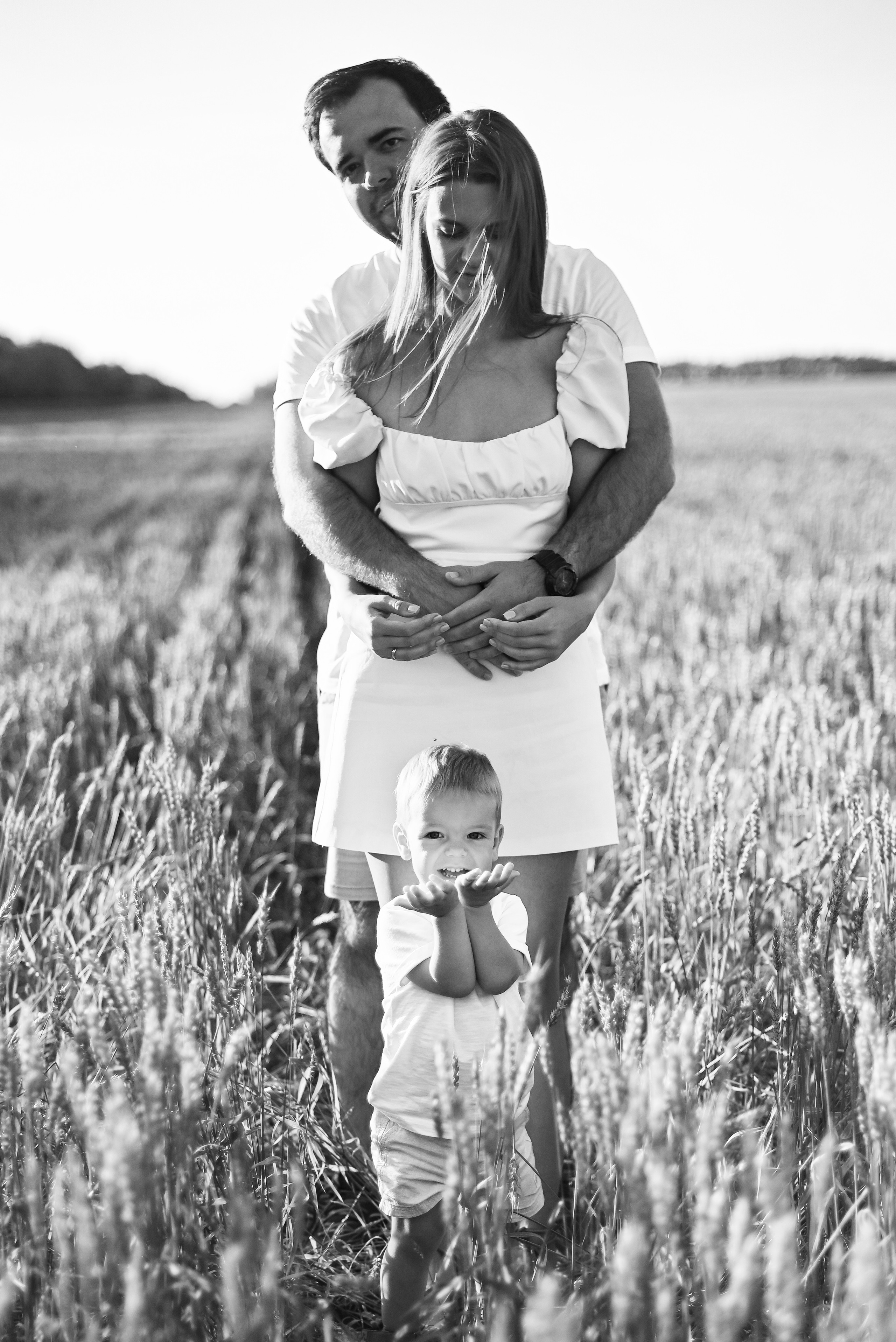 Сава в поле). Свадебный и семейный фотограф в Новосибирске, Санкт-Петербурге, Москве