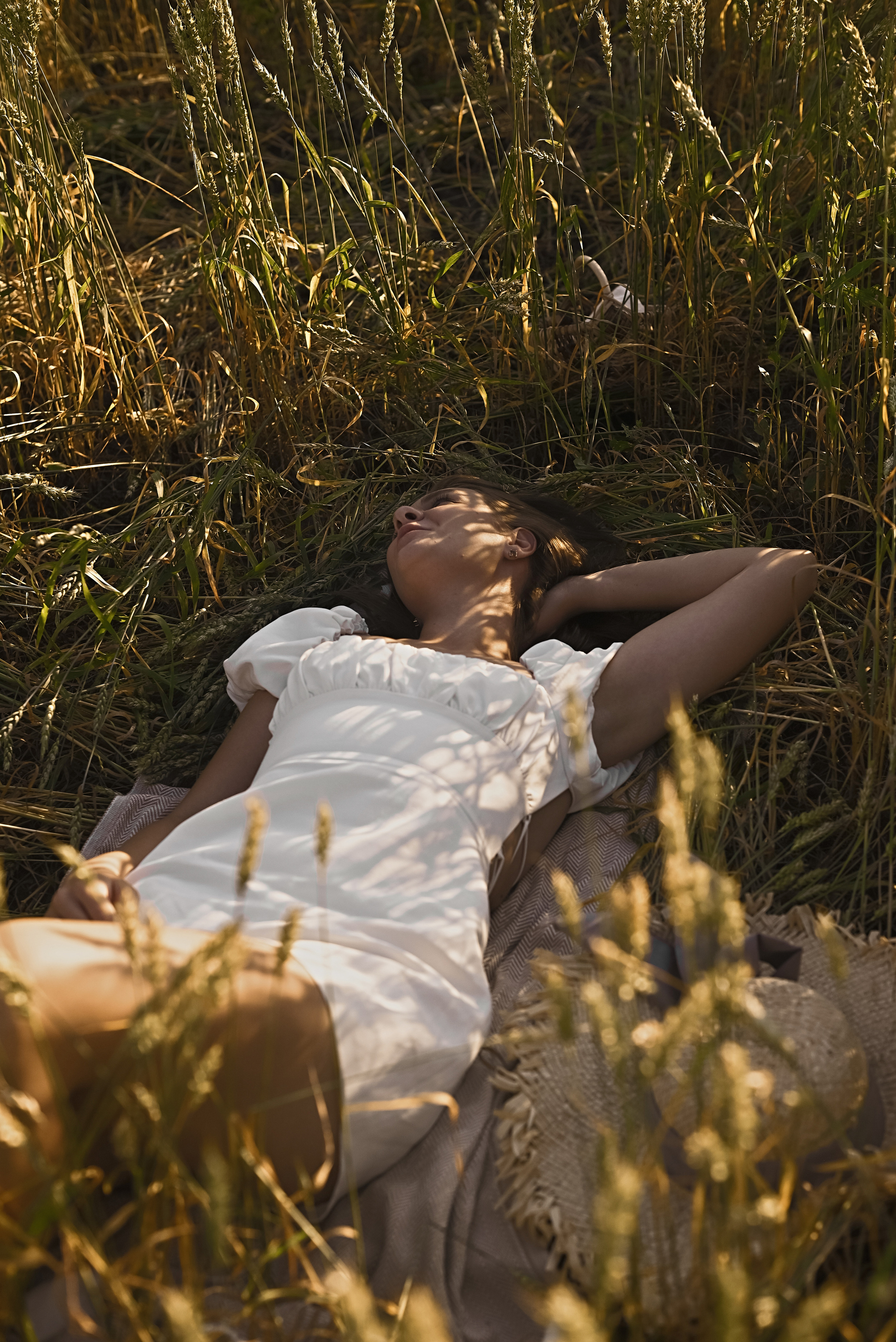 Сава в поле). Свадебный и семейный фотограф в Новосибирске, Санкт-Петербурге, Москве