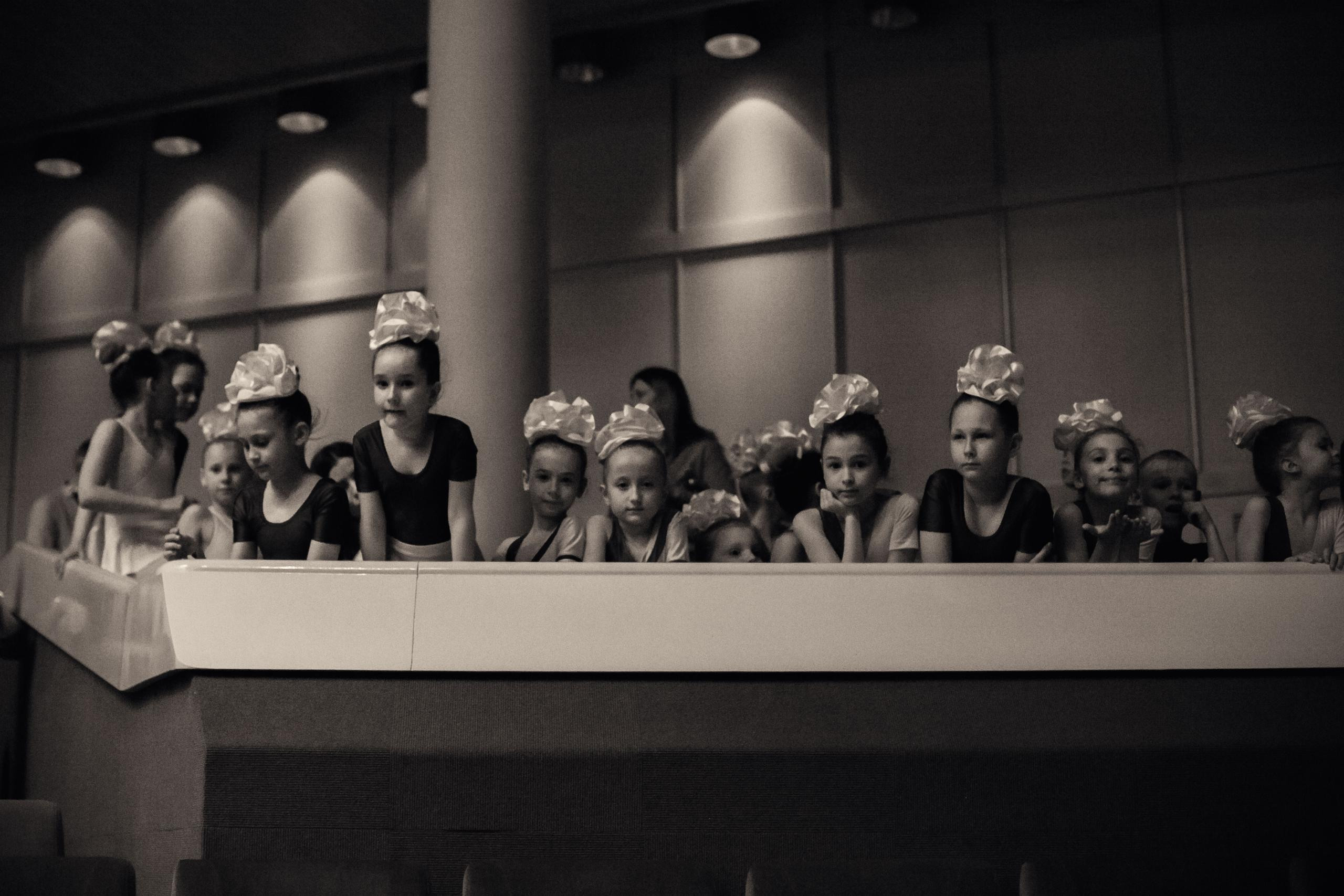 Закулисье первого отчётного концерта. Семейный и детский фотограф во Всеволосжке Людмила Квасова