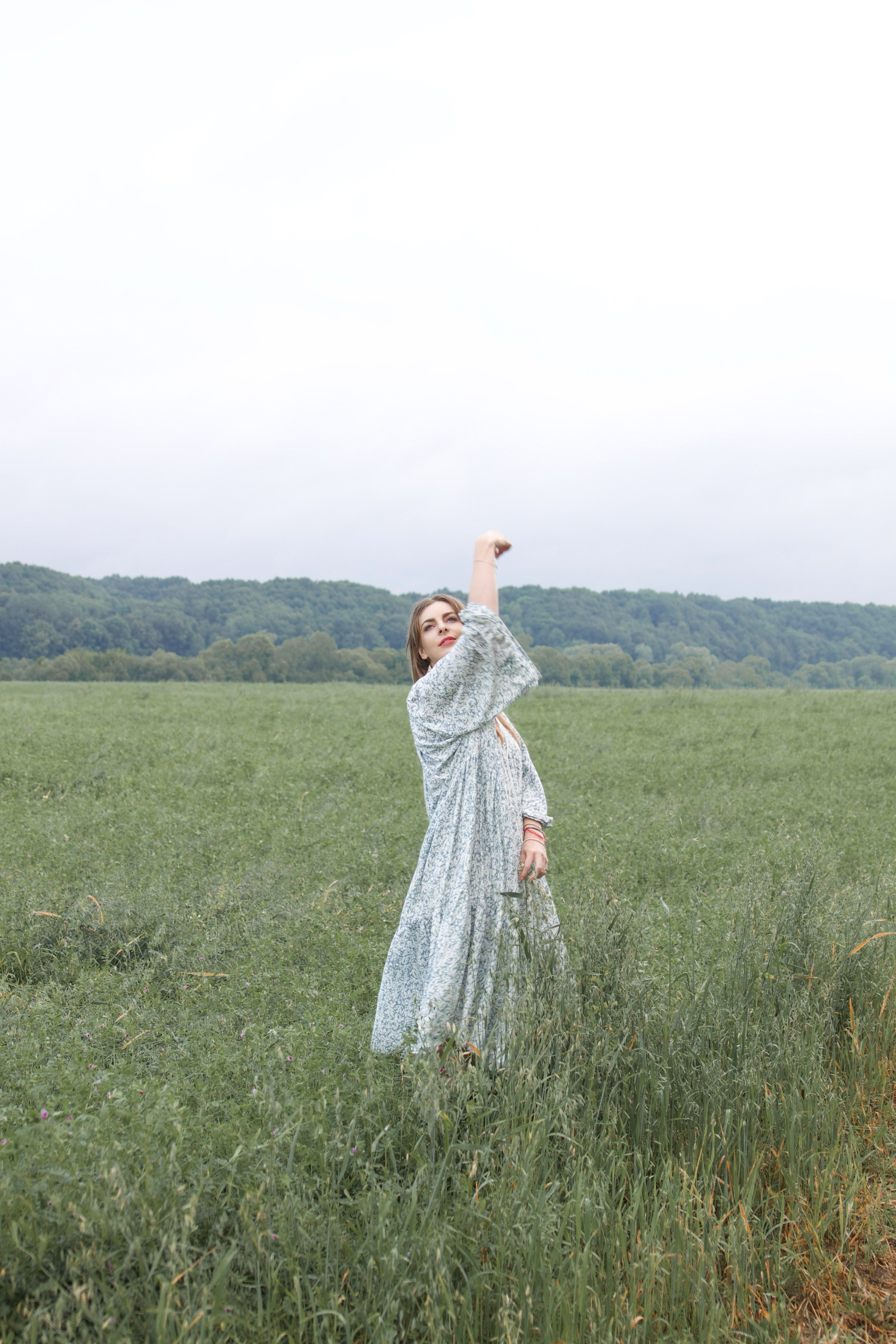 Настенька и река. Фотограф Ирина Воробьева