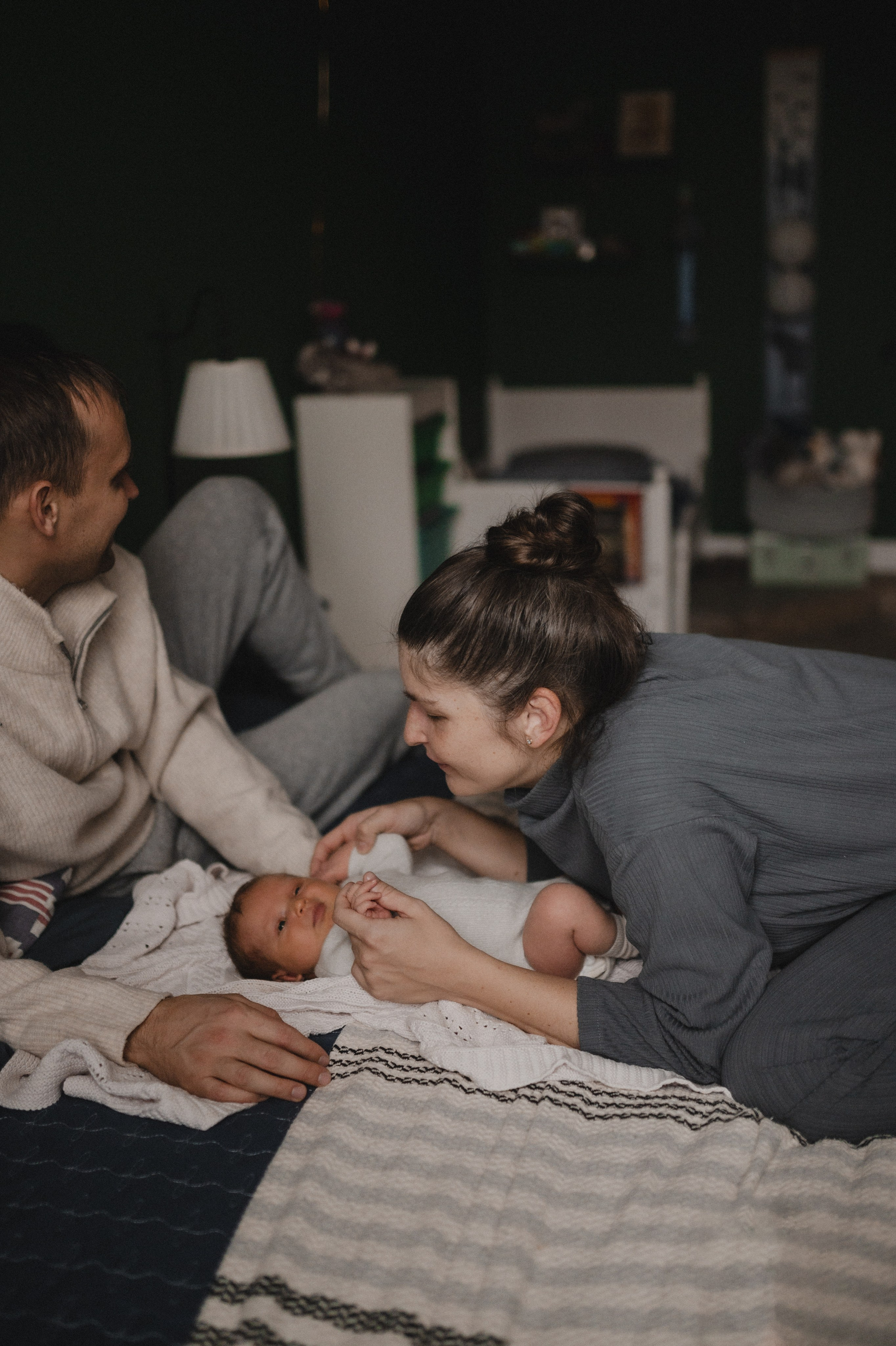 Дима, Нелли, Марк, Нина и Кира дома. Семейный и свадебный lifestyle-фотограф в Москве Мария Петрова