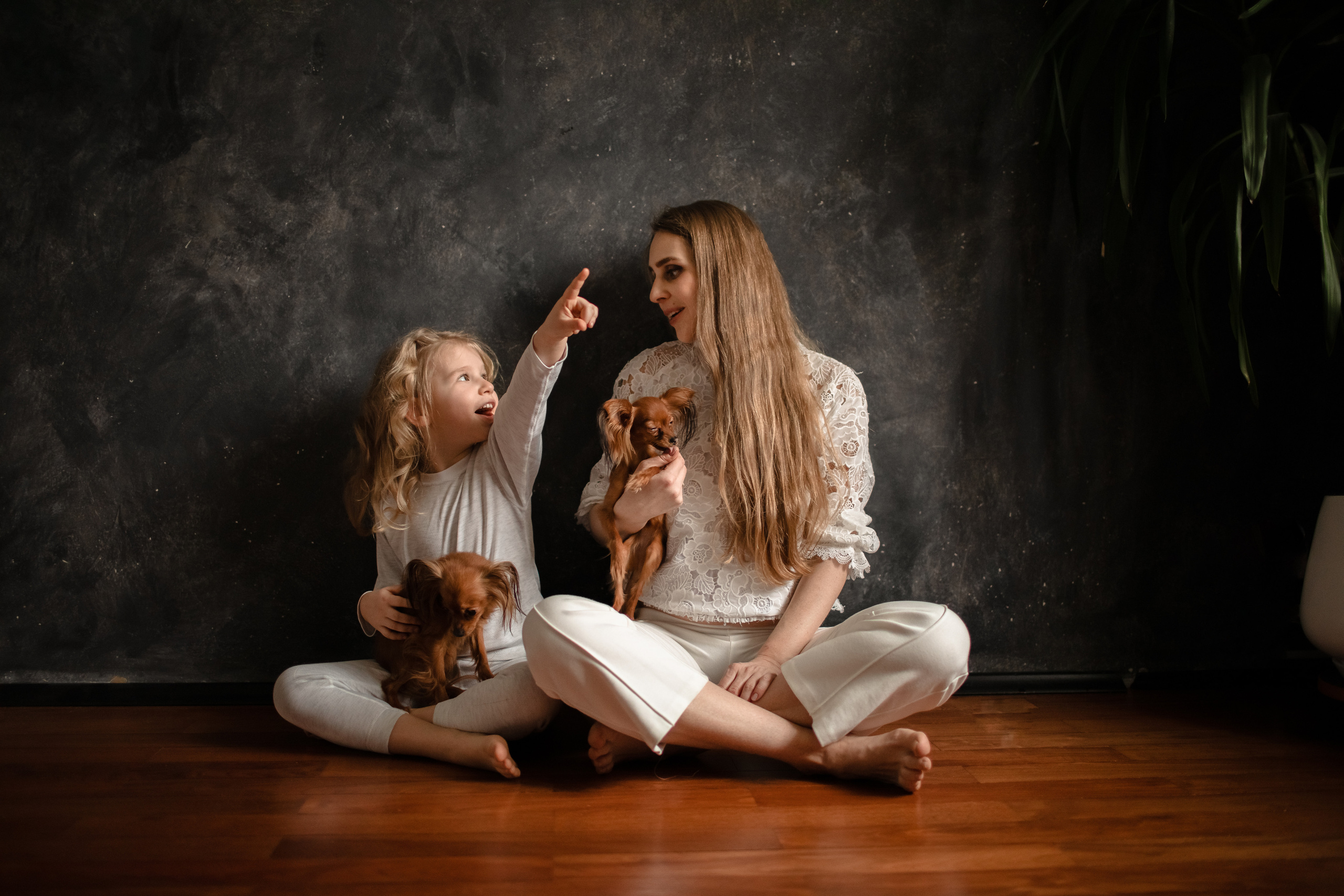 Домашняя съемка. Олеся и Лерочка. Ваша история в фотографиях