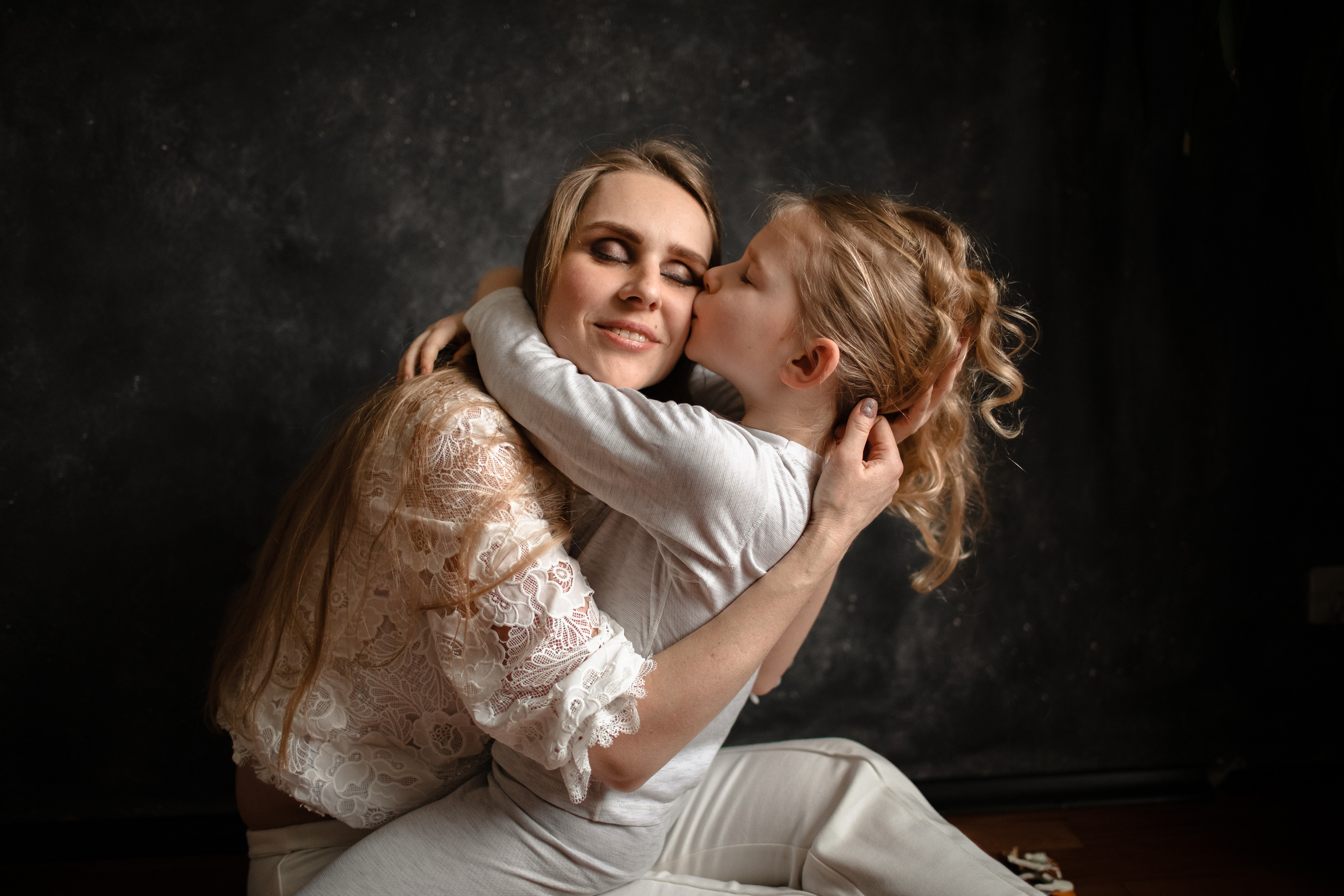 Домашняя съемка. Олеся и Лерочка. Ваша история в фотографиях