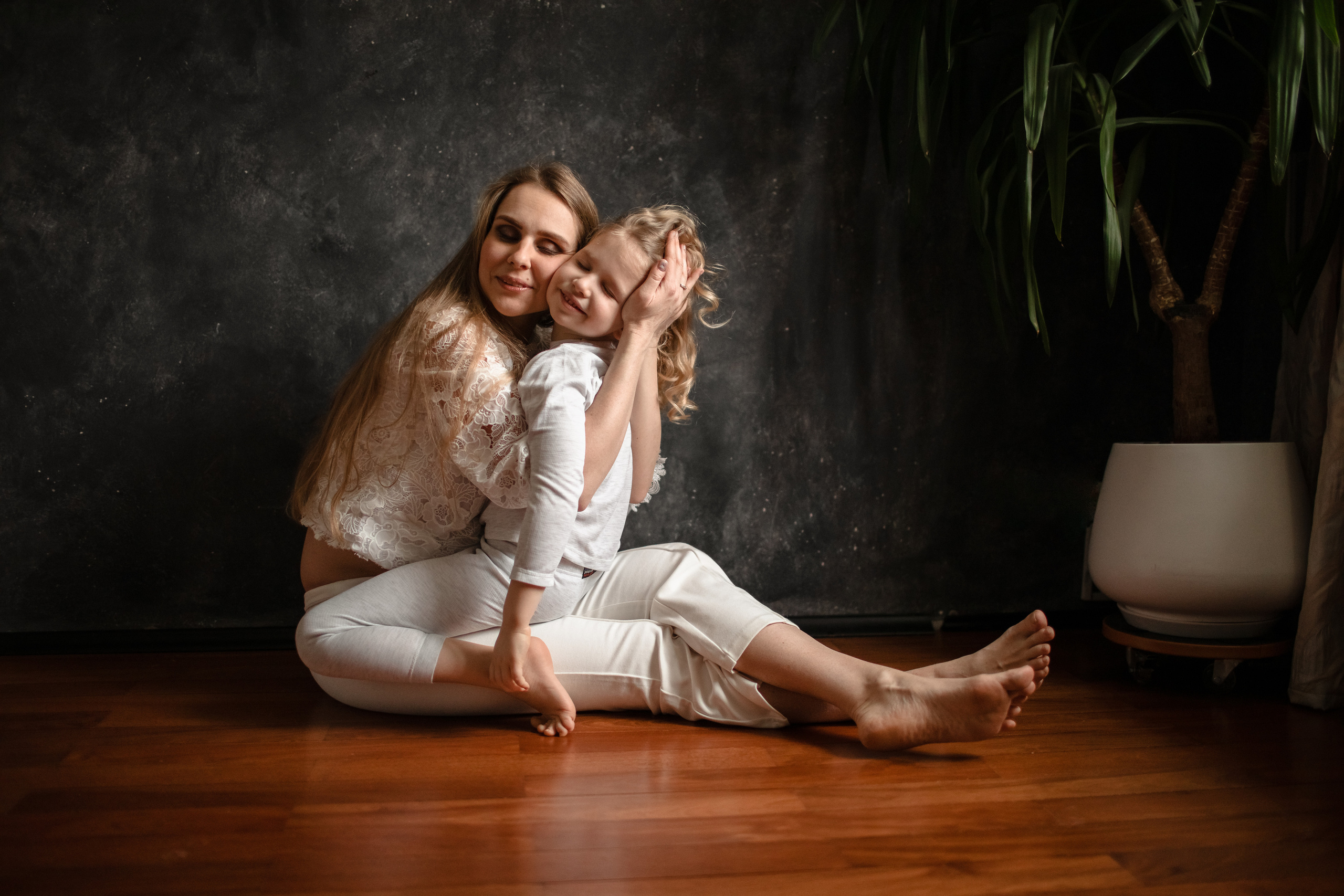 Домашняя съемка. Олеся и Лерочка. Ваша история в фотографиях