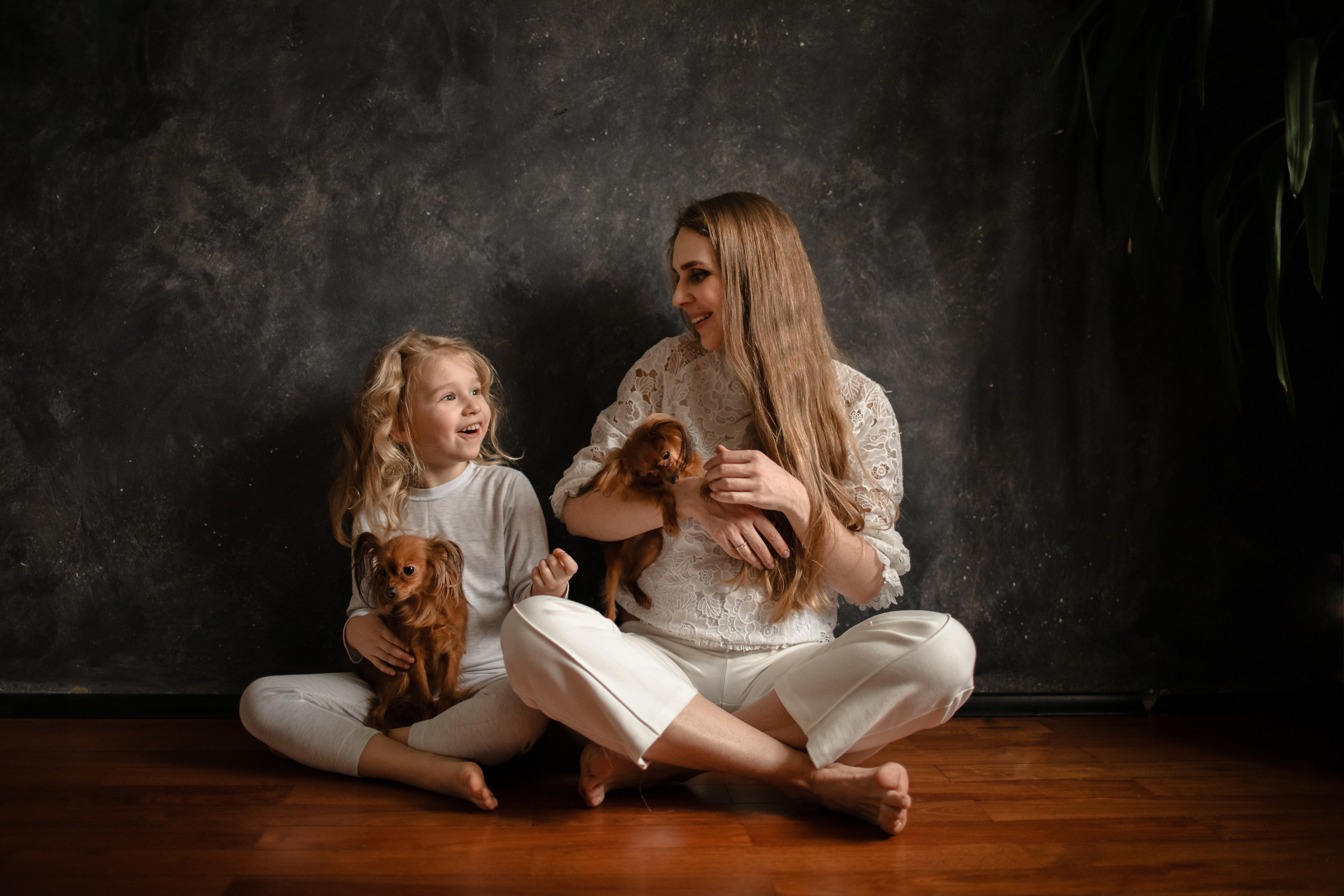 Домашняя съемка. Олеся и Лерочка. Ваша история в фотографиях