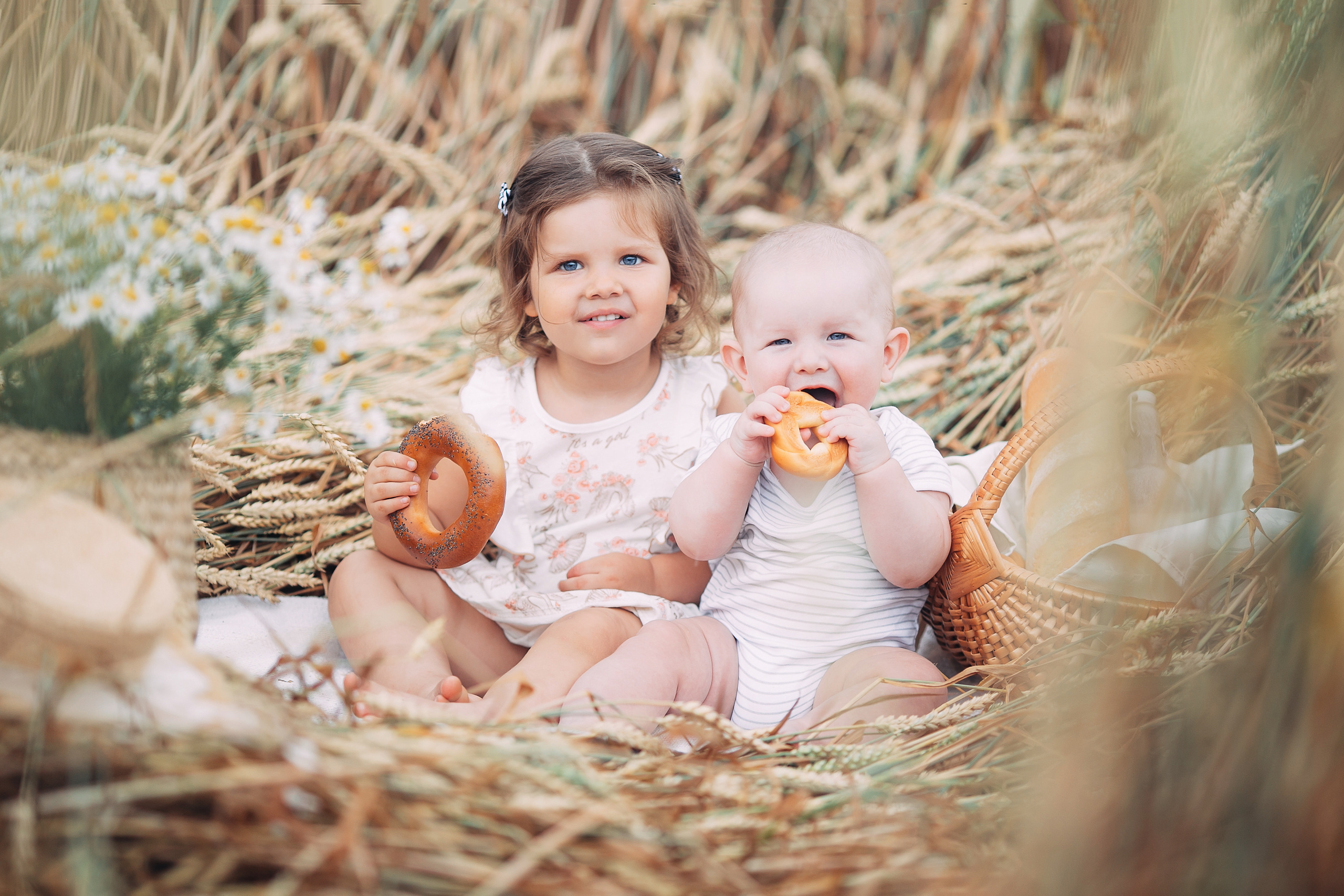 Псковские красоты, пшеничка…. Семейный и детский фотограф в Пскове и Санкт-Петербурге Яна Калинина