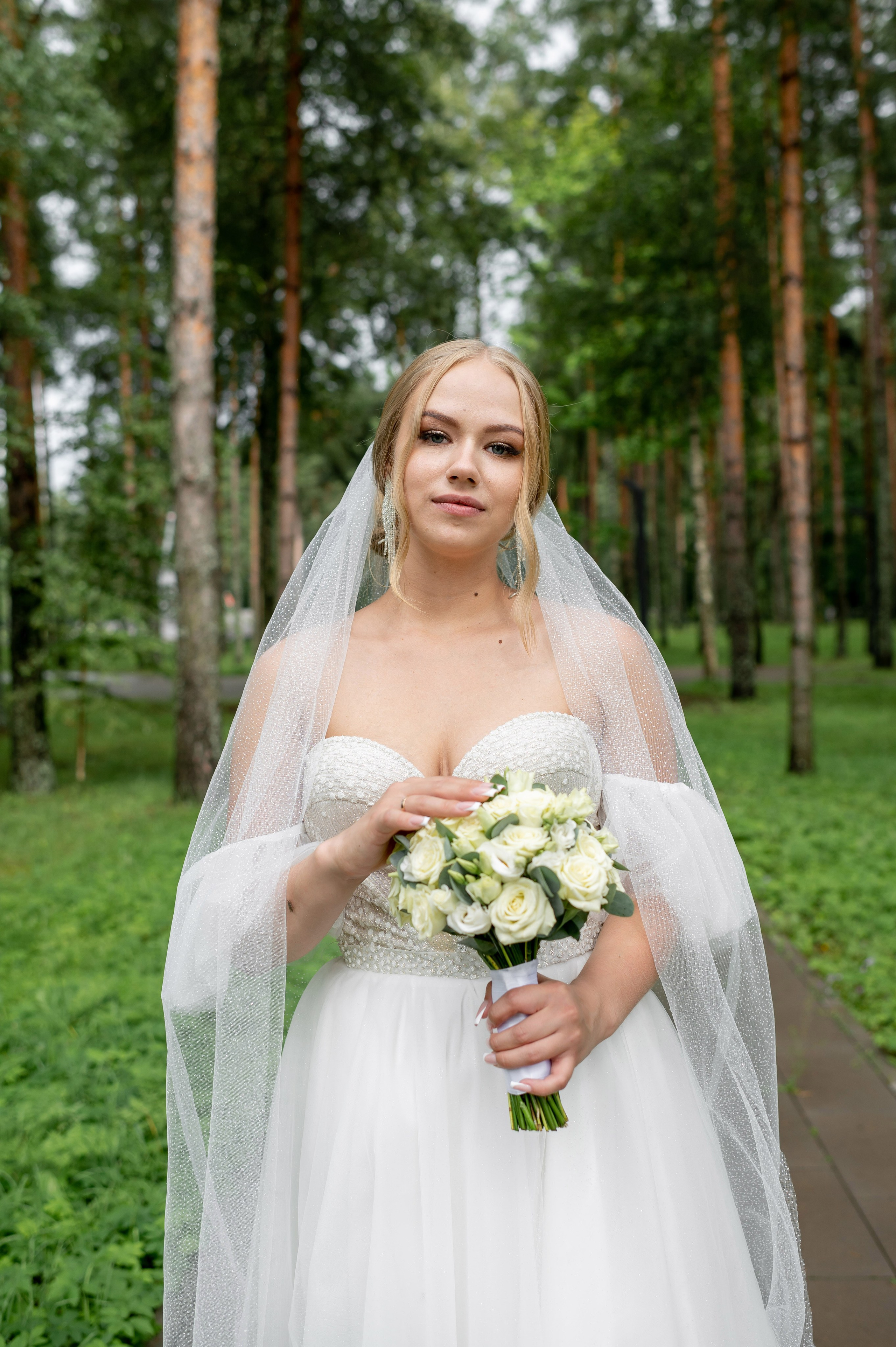 Ксения и Владислав (фотосессия в ЗАГСе и парке города Кингисеппа). Портретный, семейный и свадебный фотограф в Санкт-Петербурге и в Пушкине Ширяев Денис