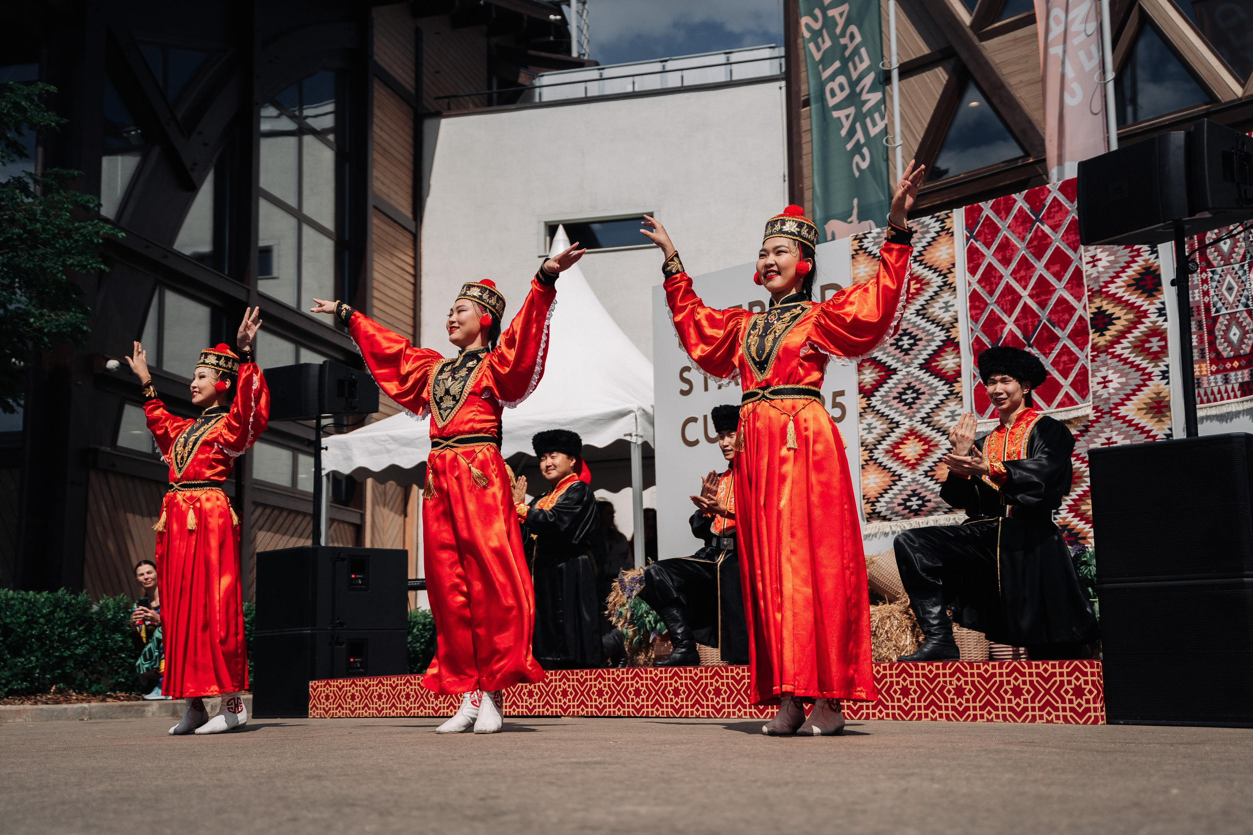 Магия Востока в Emerald Stables. Свадебный и семейный фотограф в Москве и МО Геннадий Туманцев