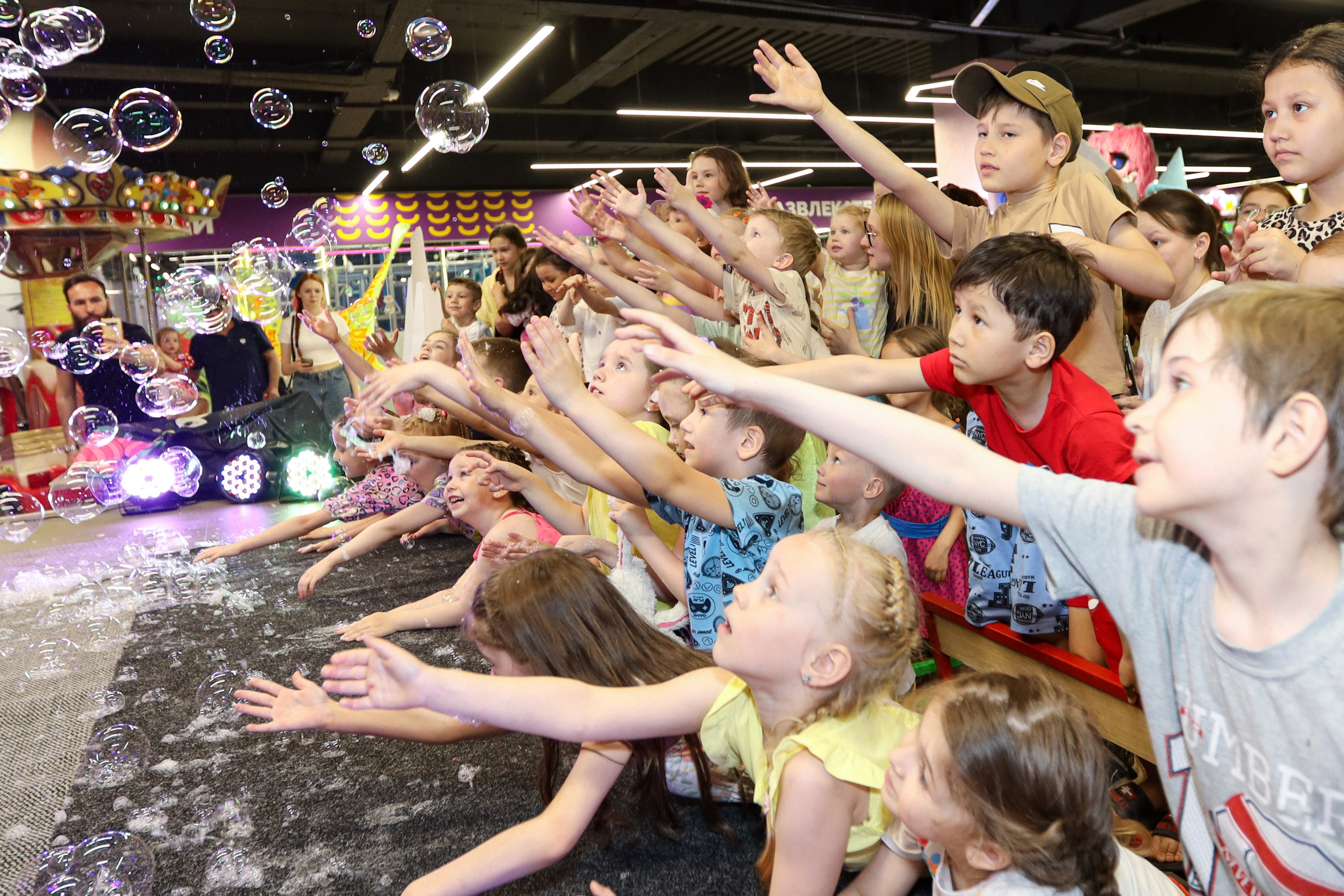 Детские праздники. Свадебный и репортажный фотограф Максим Вакс. Съемка любых мероприятий в Екатеринбурге