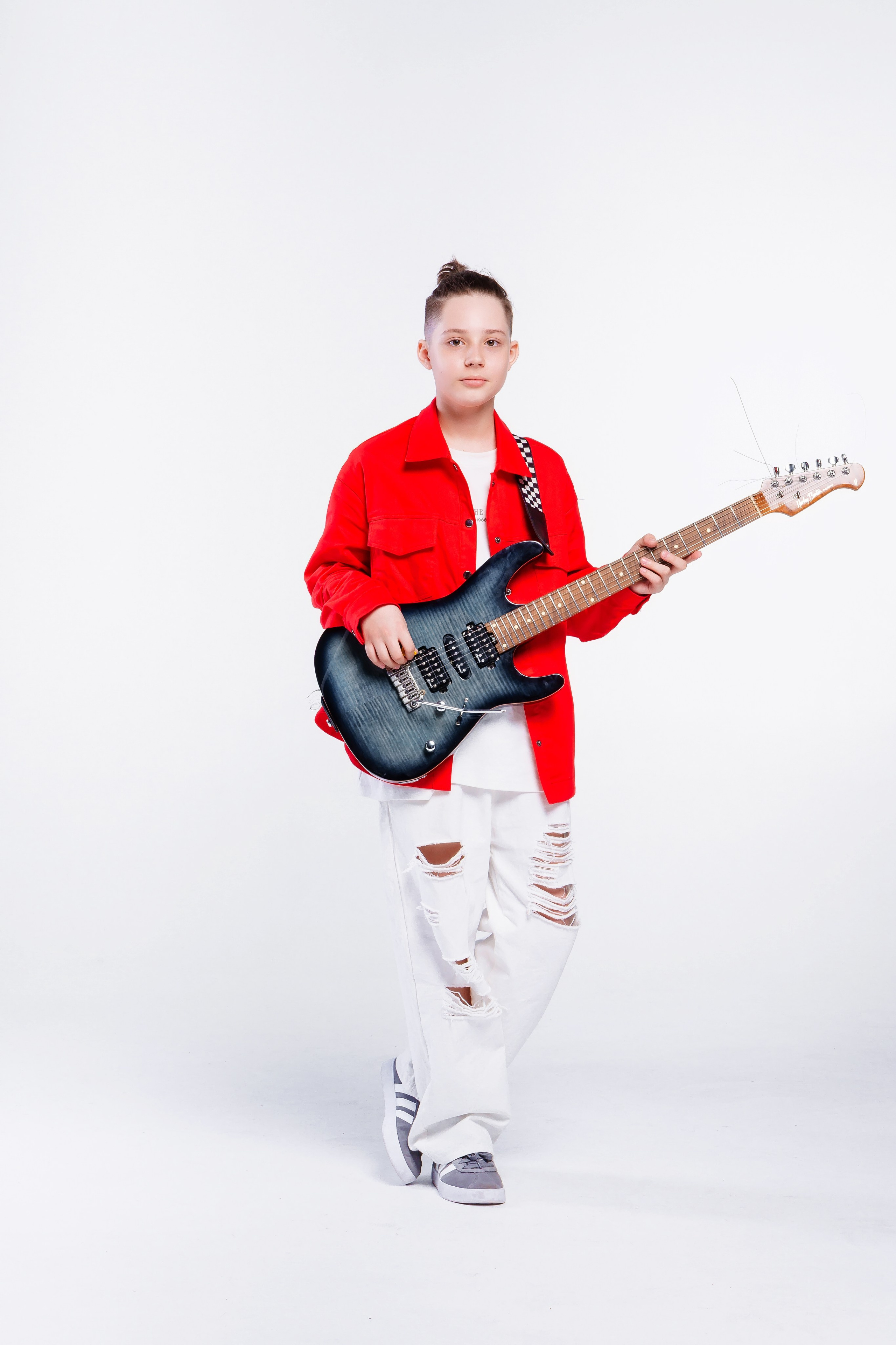 Съемка в студии на Афишу или другие нужды. Семейный и Свадебный фотограф в Астане Александр Астапов