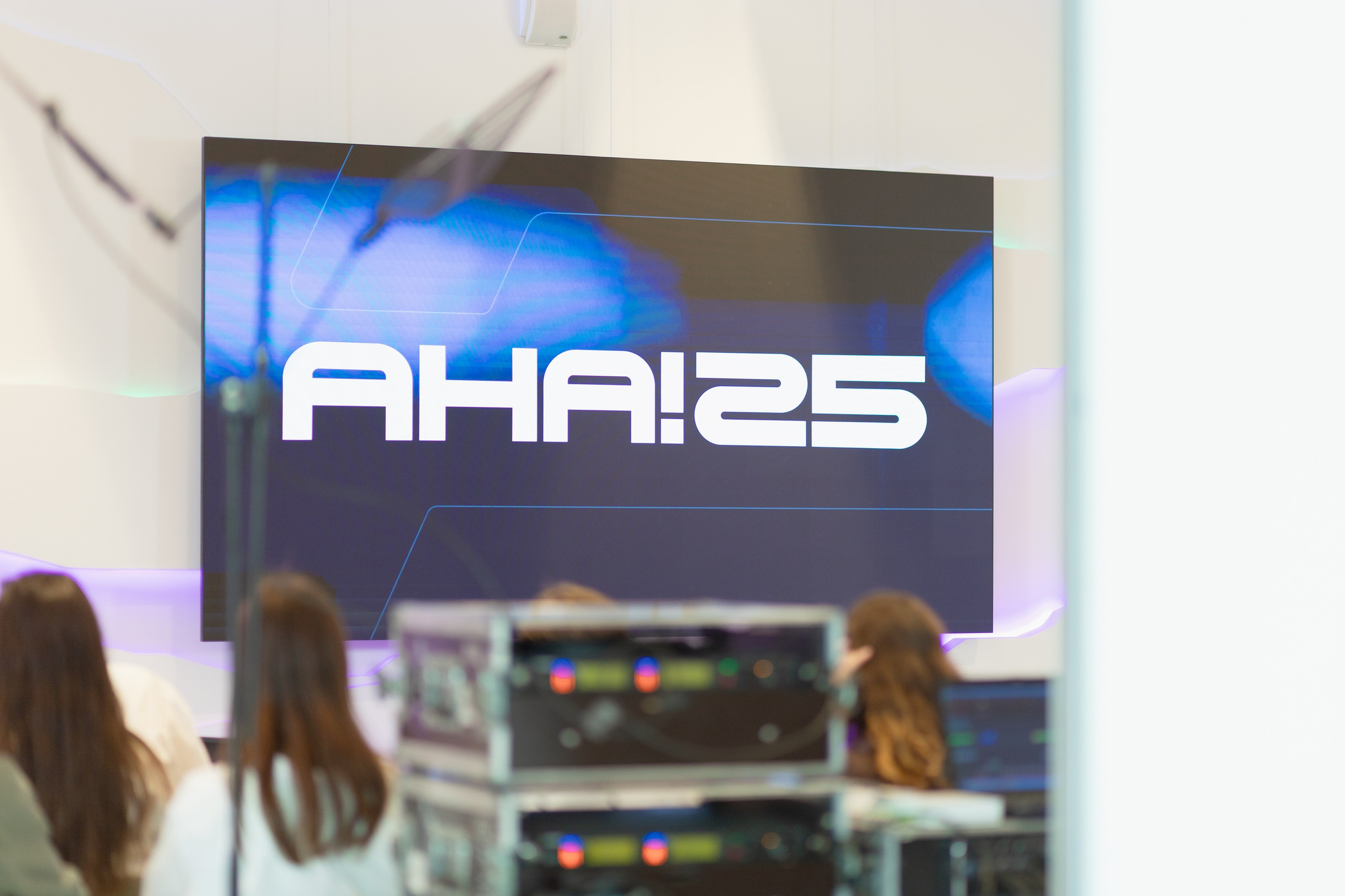 Aha! — 29–30 мая 2025. Фотобанк Матемаркетинг