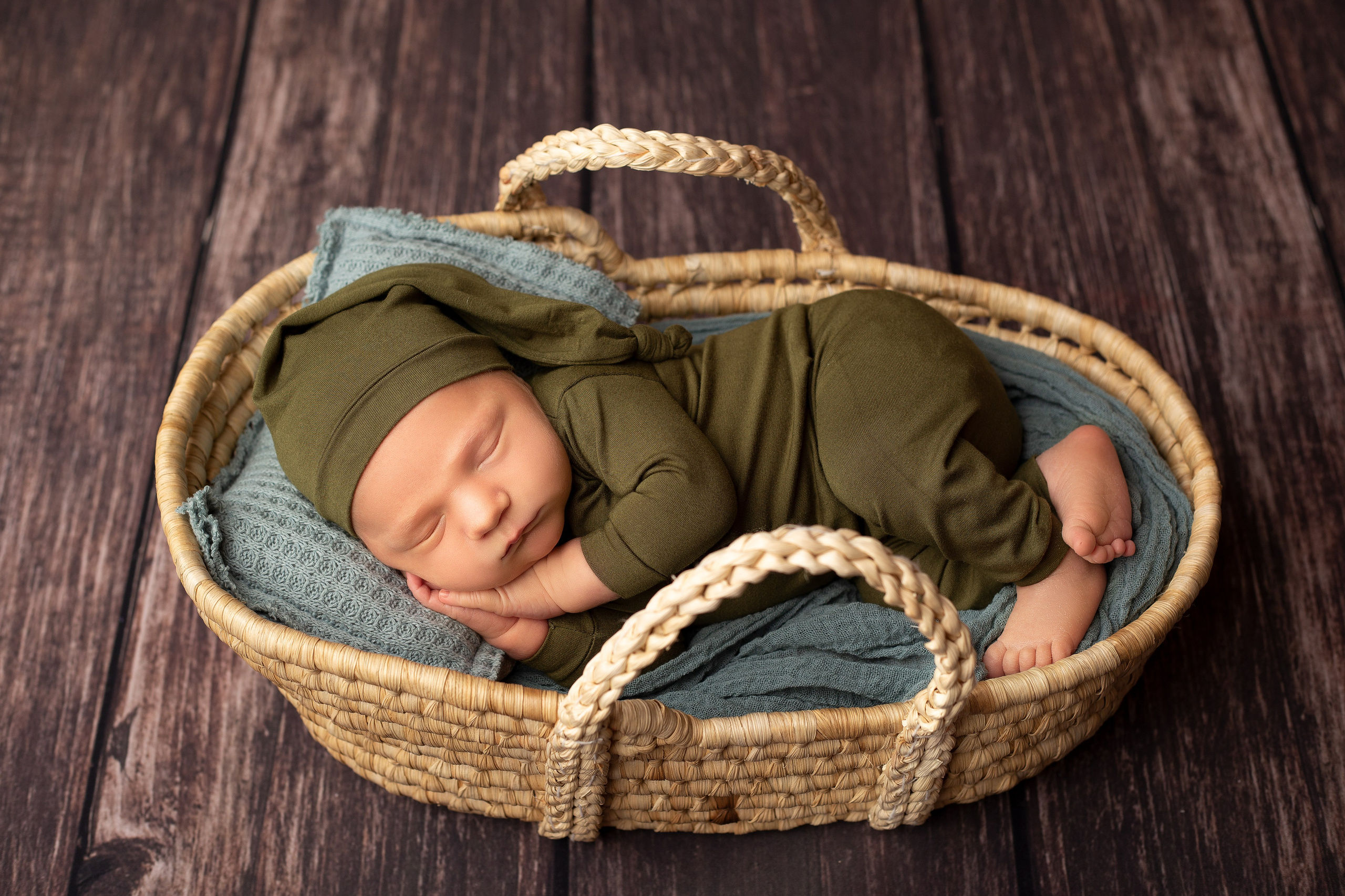 Только малыш. Фотограф новорожденных и детский фотограф в Радужном Васильева Елена