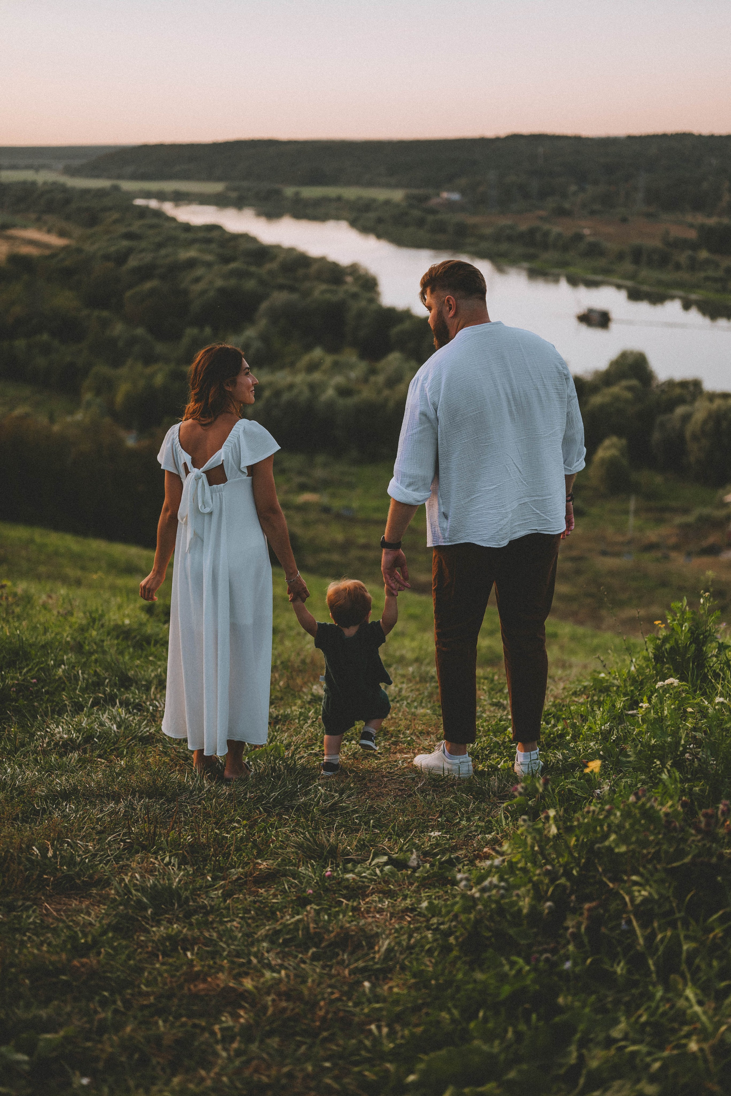 Лев с родителями на закате. Фотограф Кристина Пархоменко