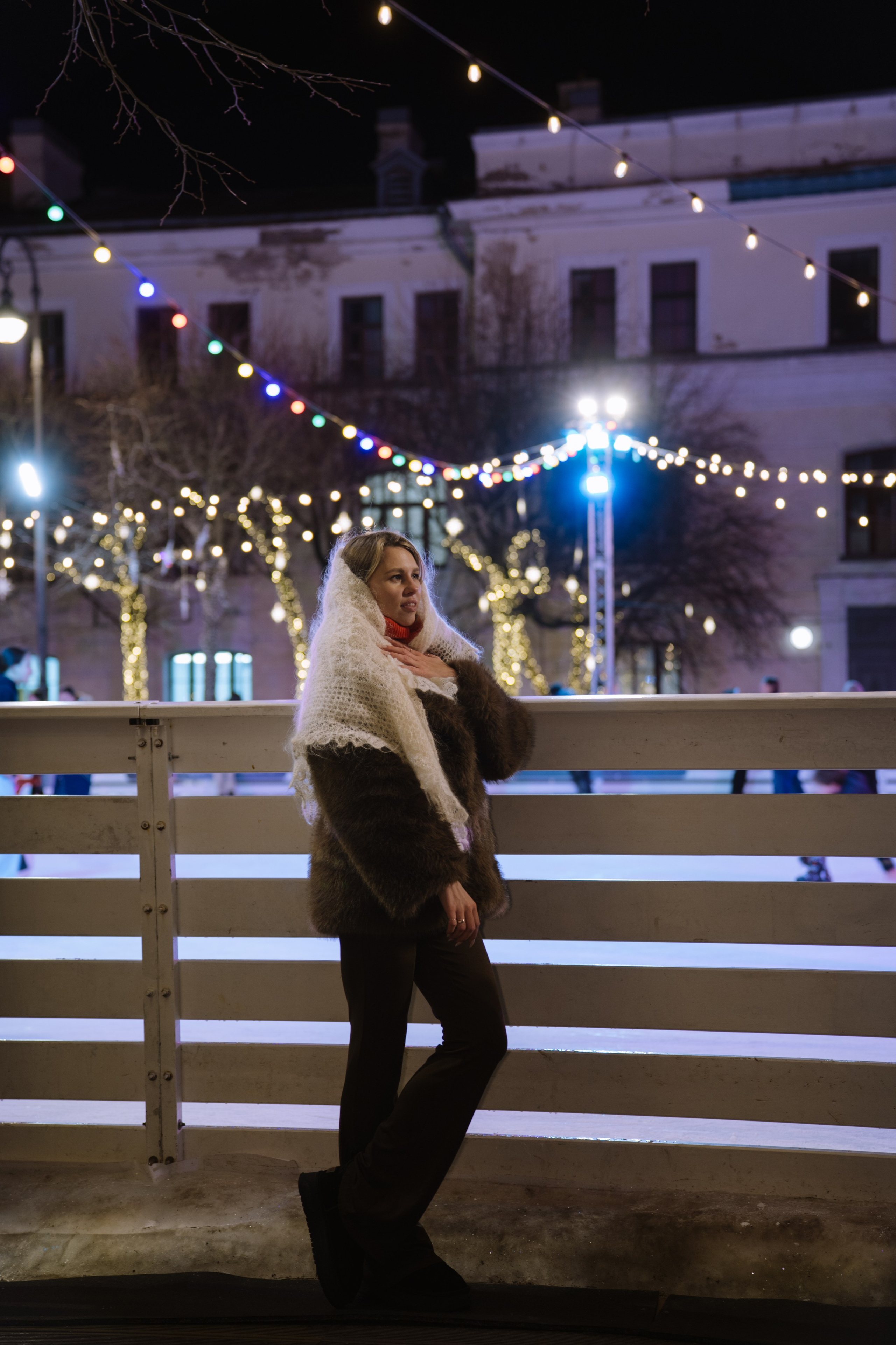 ПРОГУЛКА НА МАНЕЖНОЙ ПЛОЩАДИ ДЛЯ ДЕВУШКИ ПЕРЕД НОВЫМ ГОДОМ (НОВОГОДНЯЯ ФОТОСЕССИИЯ НА МАНЕЖНОЙ ПЛОЩАДИ). Профессиональный фотограф, Санкт-Петербург — Виктория Богомолова
