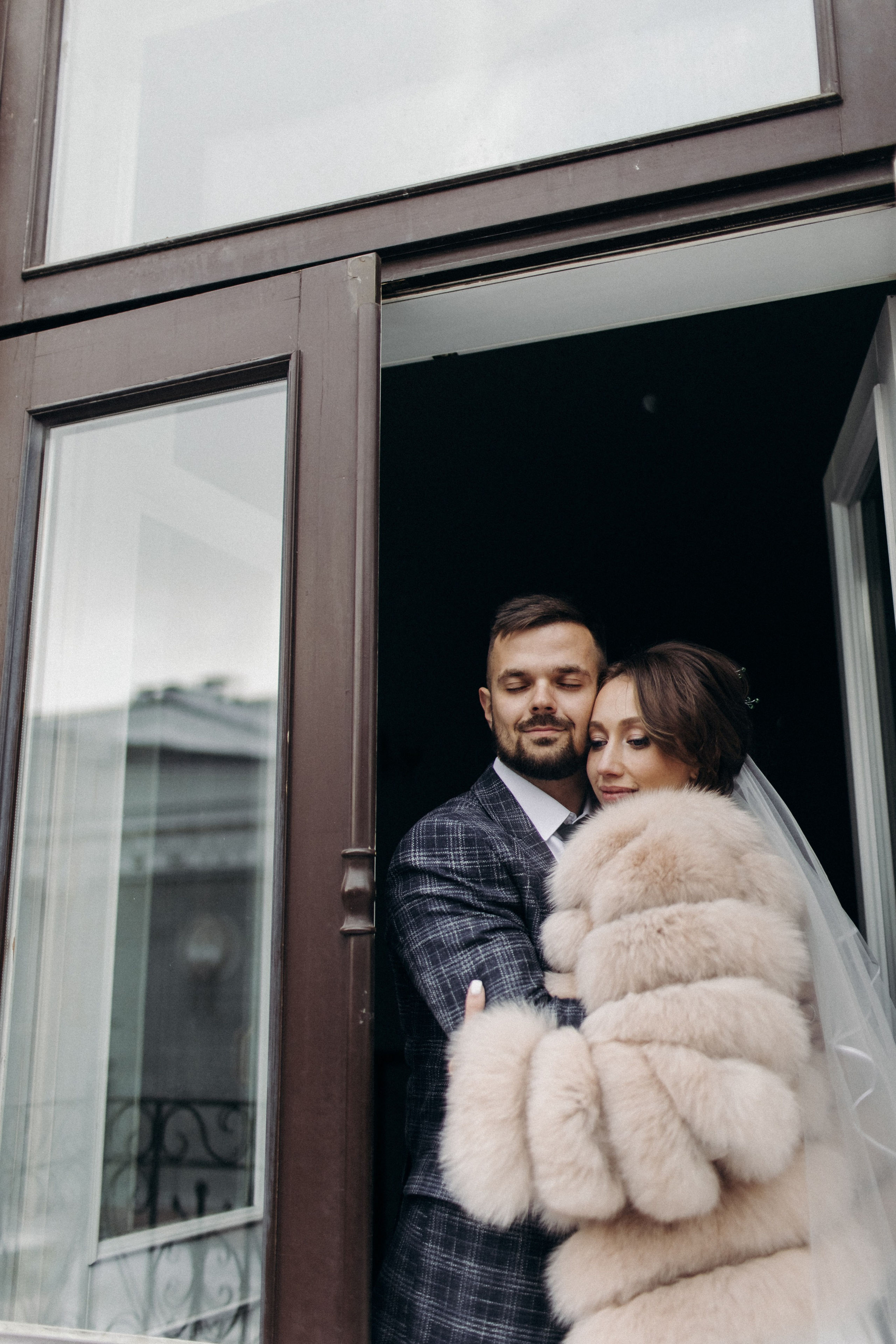 Эдуард и Вера (загс, прогулка). Фотограф свадебный семейный в Красноярске Шукшина Наталья