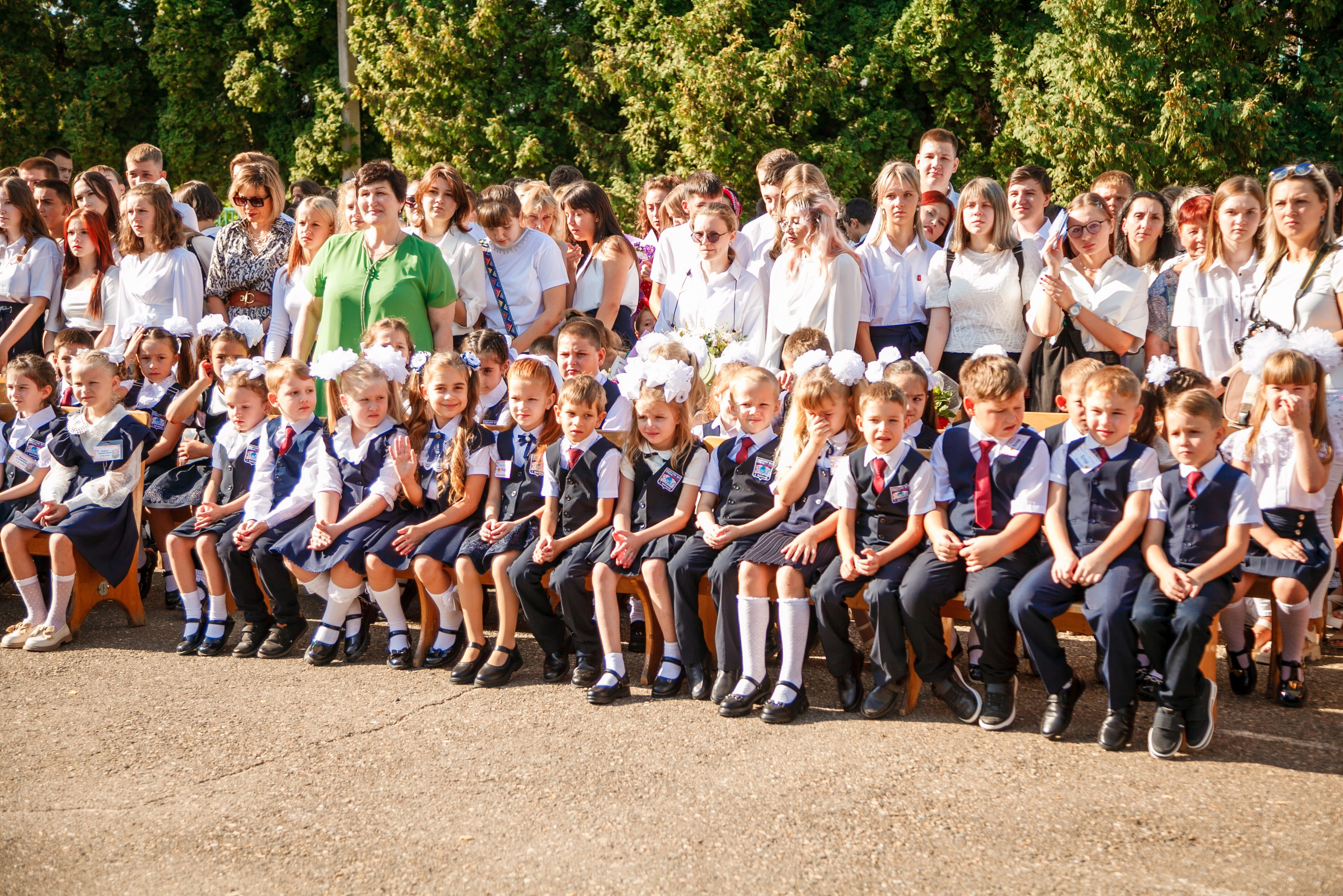 1 сентября линейка. Свадебный и семейный фотограф в Армавире