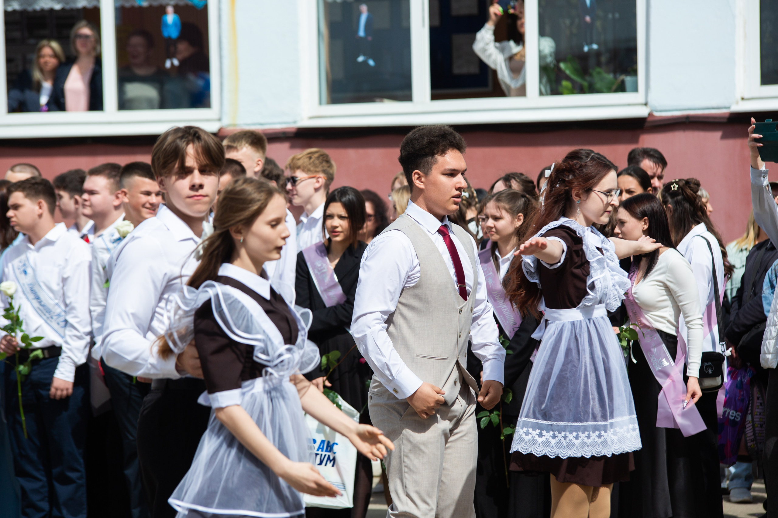 ПОСЛЕДНИЙ ЗВОНОК 2025 9 ШКОЛА Г. МЦЕНСК. Профессиональный фотограф в Мценске и Орловской области