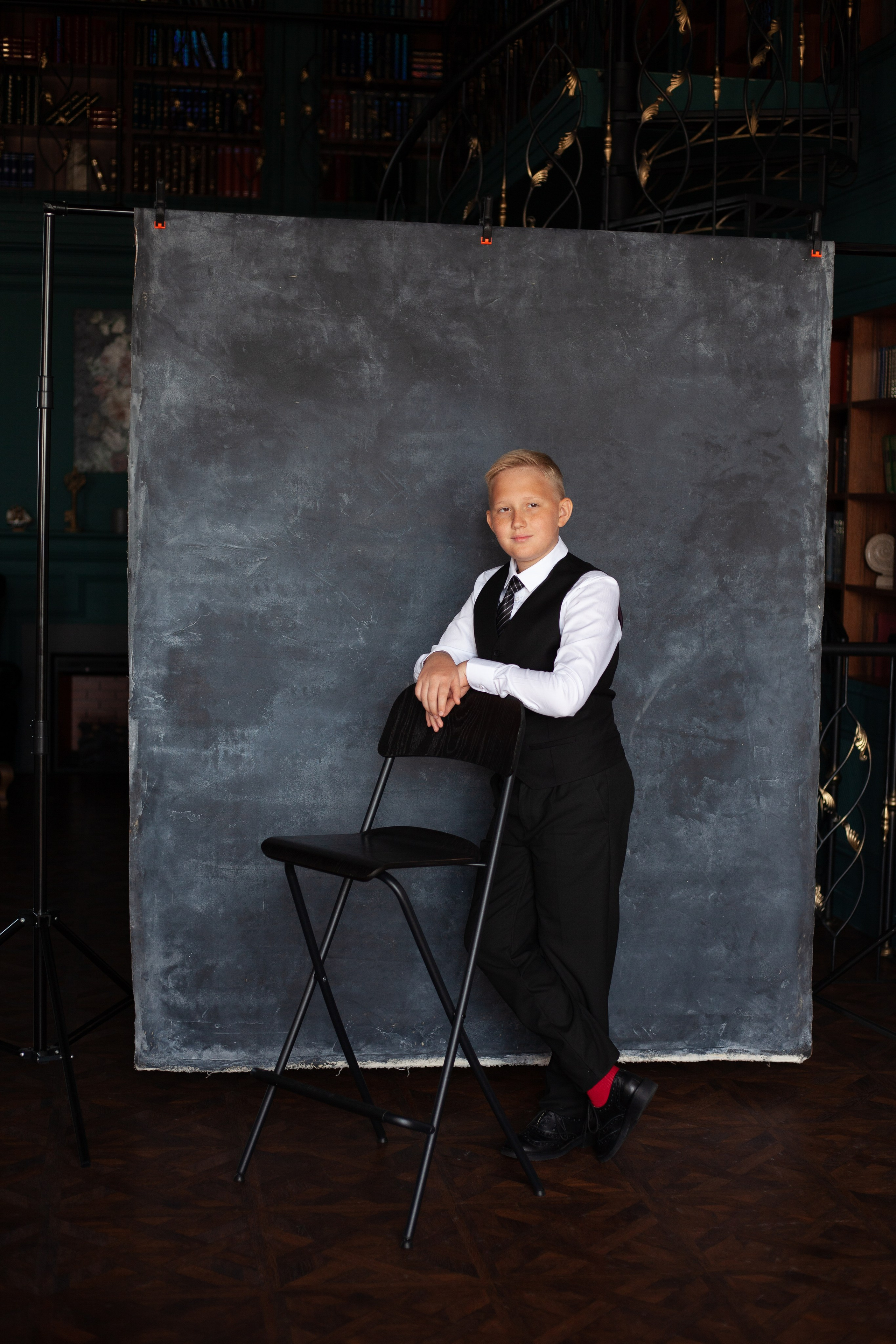 Детские фото, девочка, в студии, брат