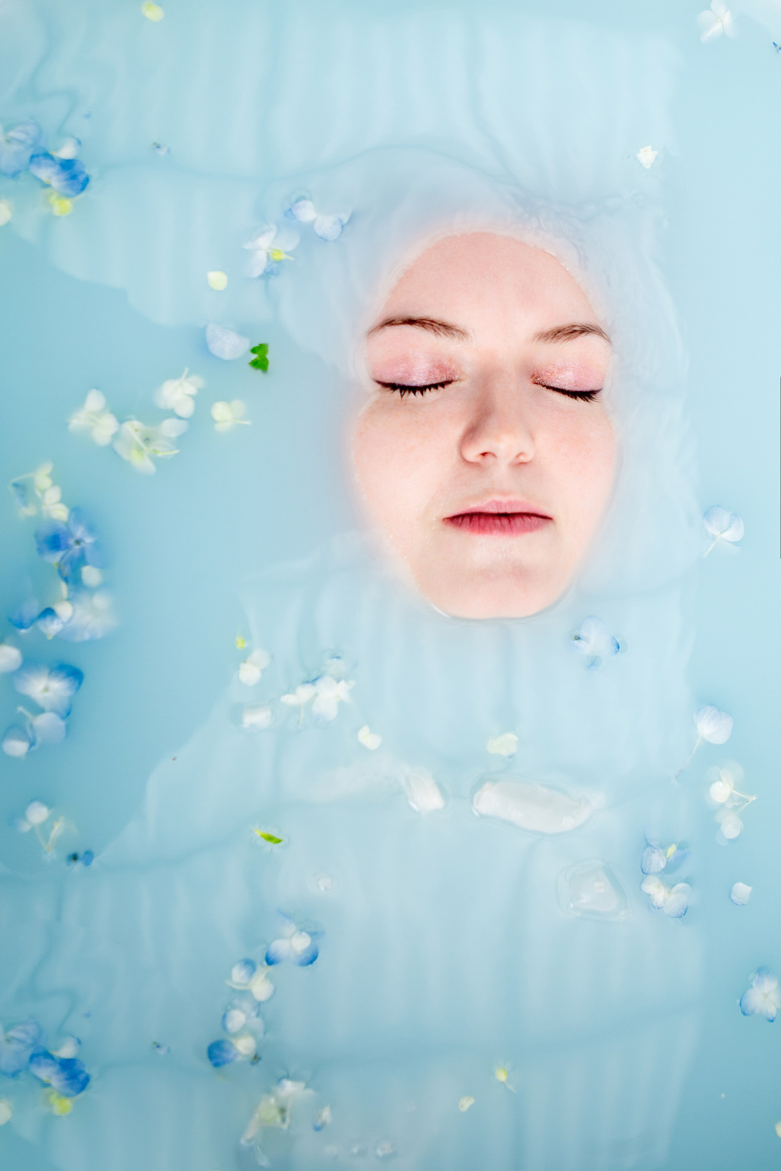 Голубое молоко. Фотограф Екатерина Голицына