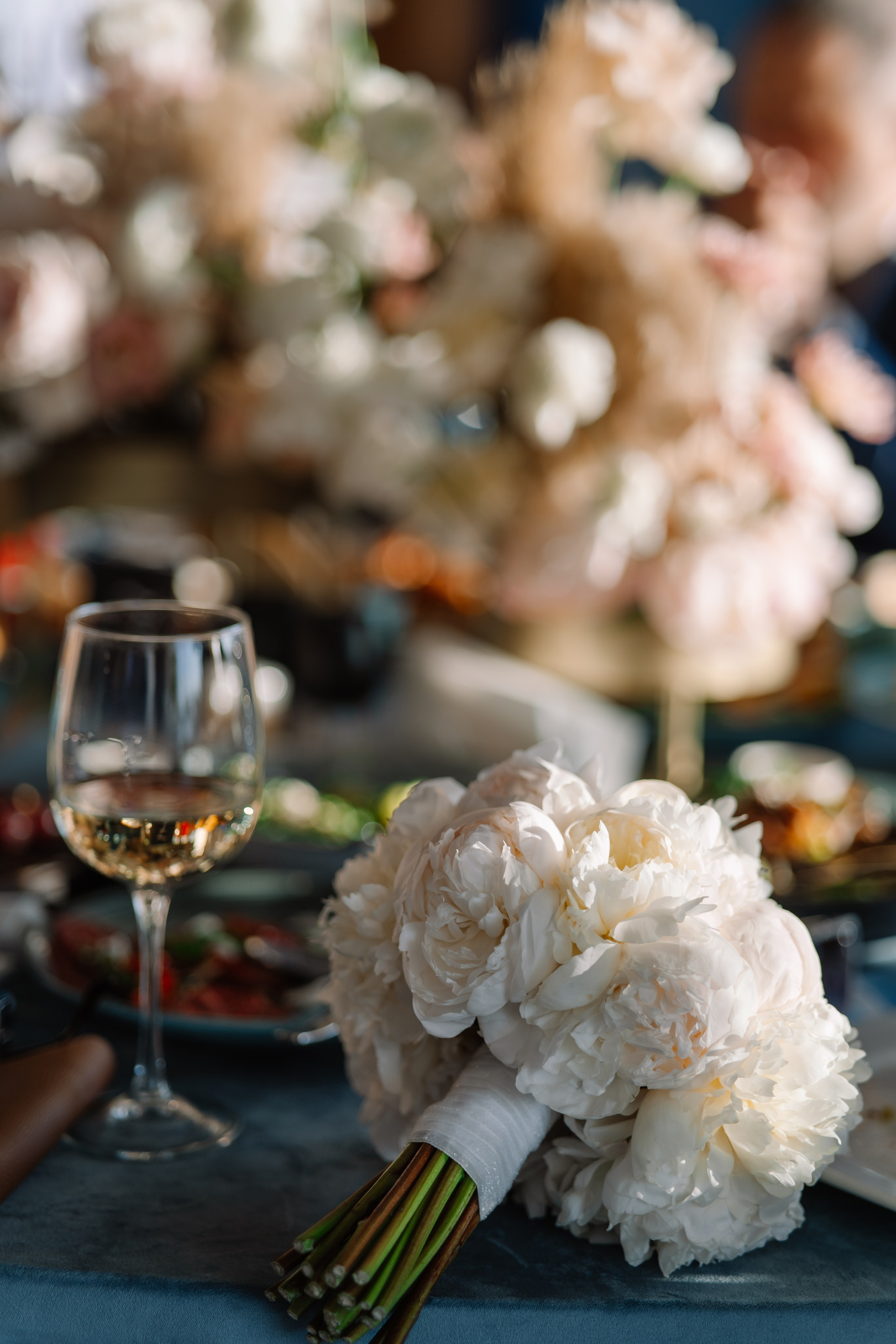 Выездная регистрация свадьбы в ресторане River Club Moscow. Свадебный и семейный фотограф в Москве Светлана Зоткина