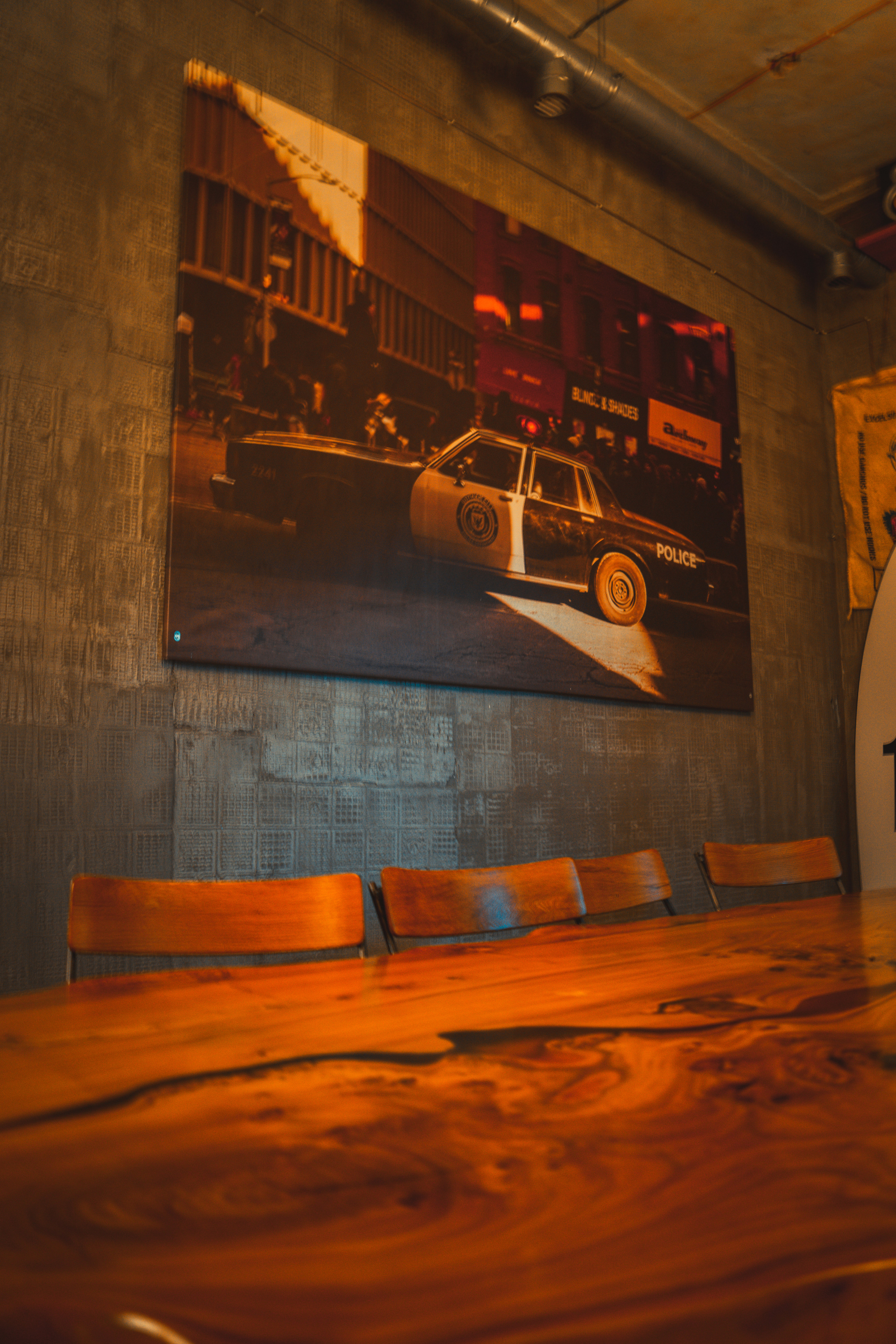 Surf Coffee x VINYL — Интерьер. KiPPER Gallery — Фотограф