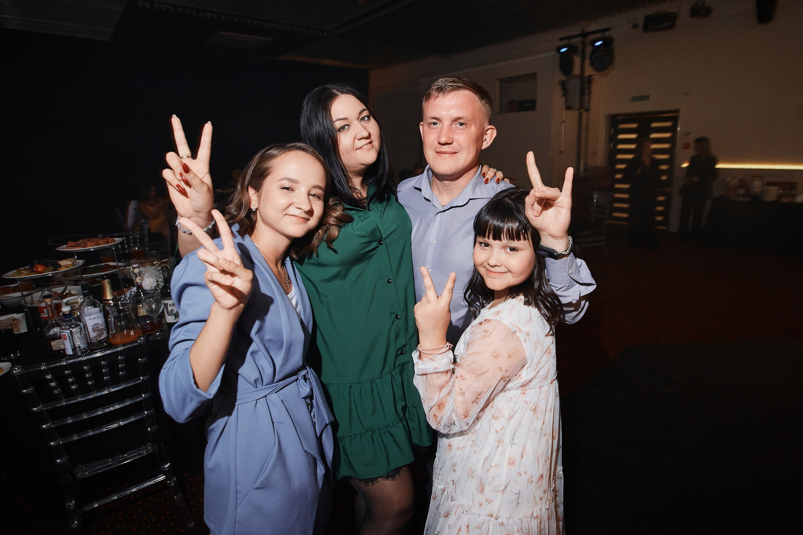 Костя и Елена Банкет. Ваш фотограф Антон Колташов город Курган Тюмень Челябинск Екатеринбург