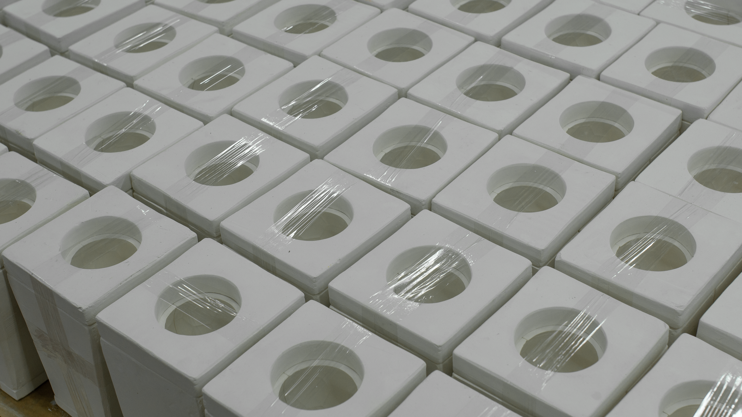 CERAMTEZ.Фарфоровые изделия на заказ в футбольной тематике. CERAMTEZ — Высококачественные фарфоровые изделия на футбольную тематику