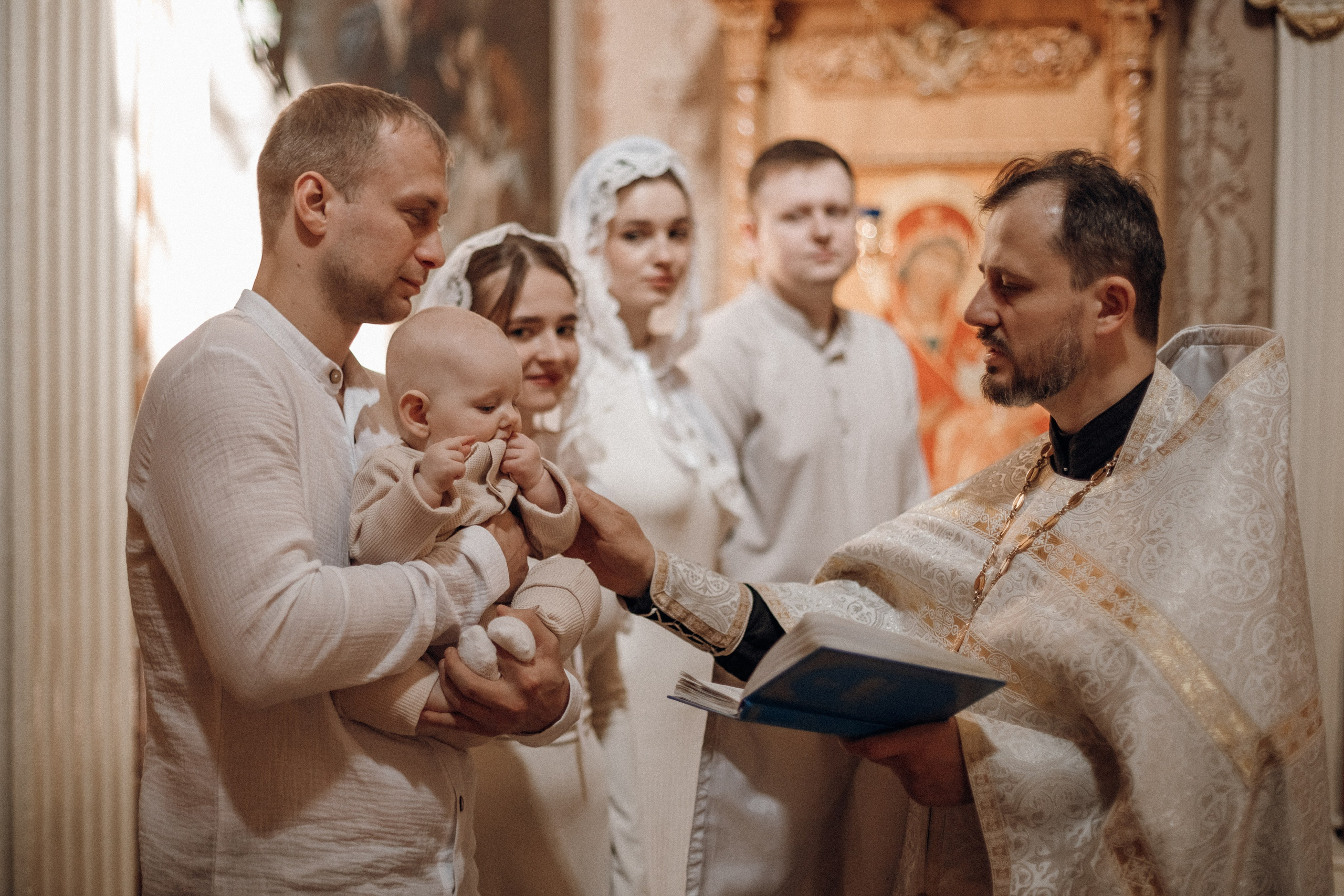 Алина и Дима крестят Миру. Семейный фотограф в Брянске Зурилина Екатерина