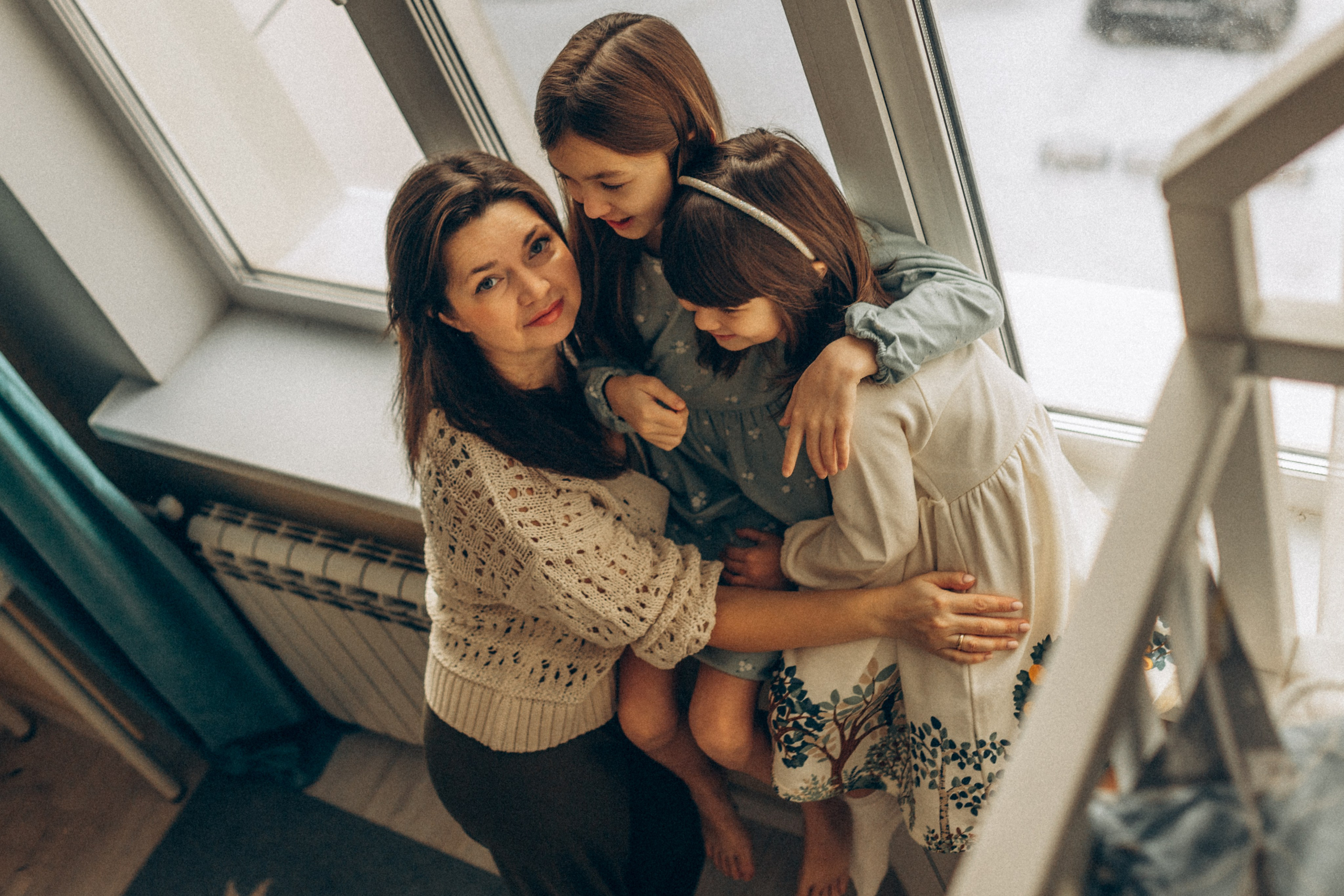 Наталья с Алиной и Ярославой. Семейный фотограф lifestyle в Новосибирске Елена Шпилевая