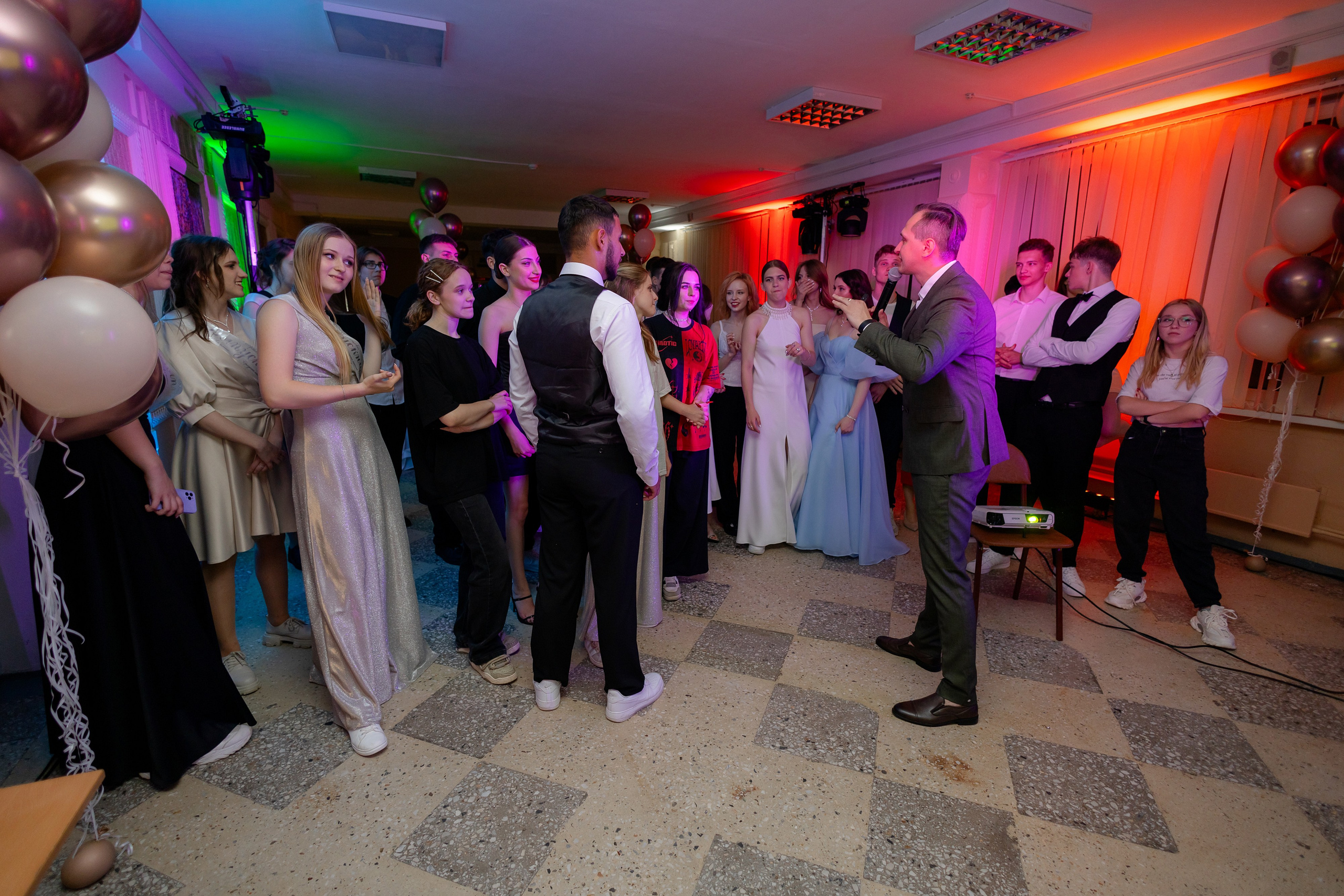 Школьный выпускной 2024 год в Соколе (Минск). Свадебный фотограф в Минске/Беларуси Сергей Спиридонов