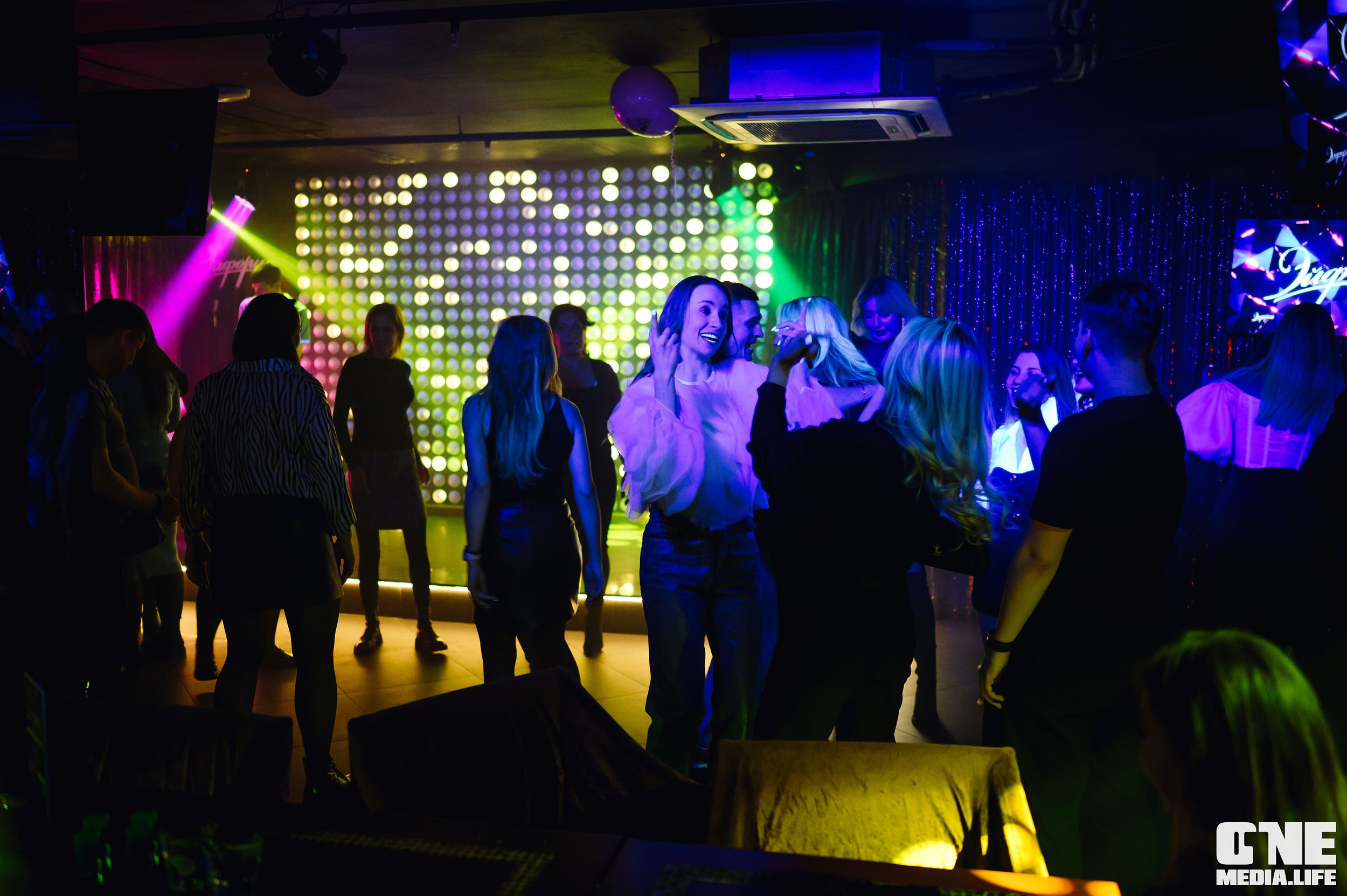 Фотоотчет с с 8 марта в караоке-клубе Эйфория. One Media Life: фоторепортажи, фотоотчеты с мероприятий и заведений