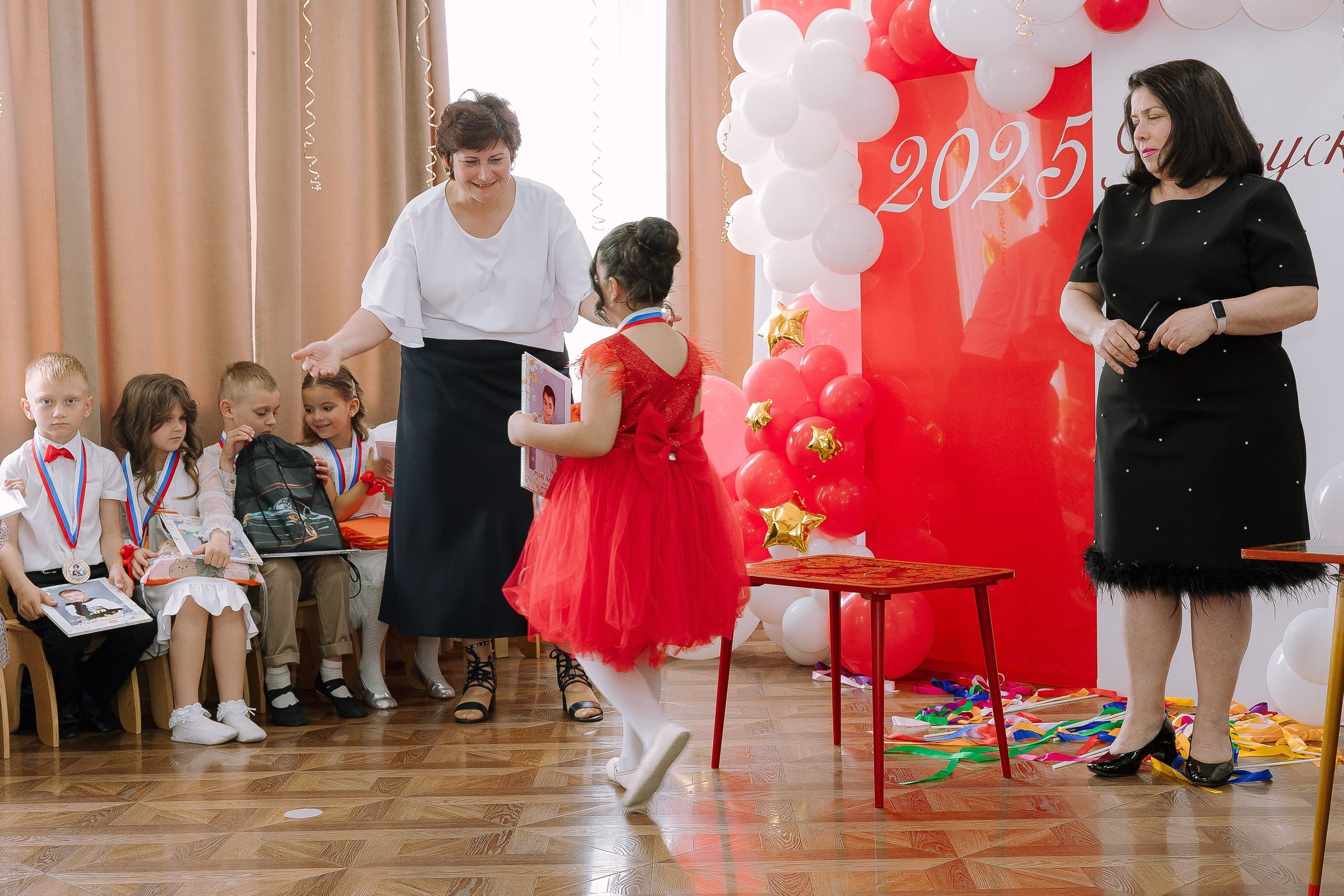 Выпускной в ДС 26. Выпускные альбомы Натальи Бутко: Новороссийск, Анапа, Геленджик