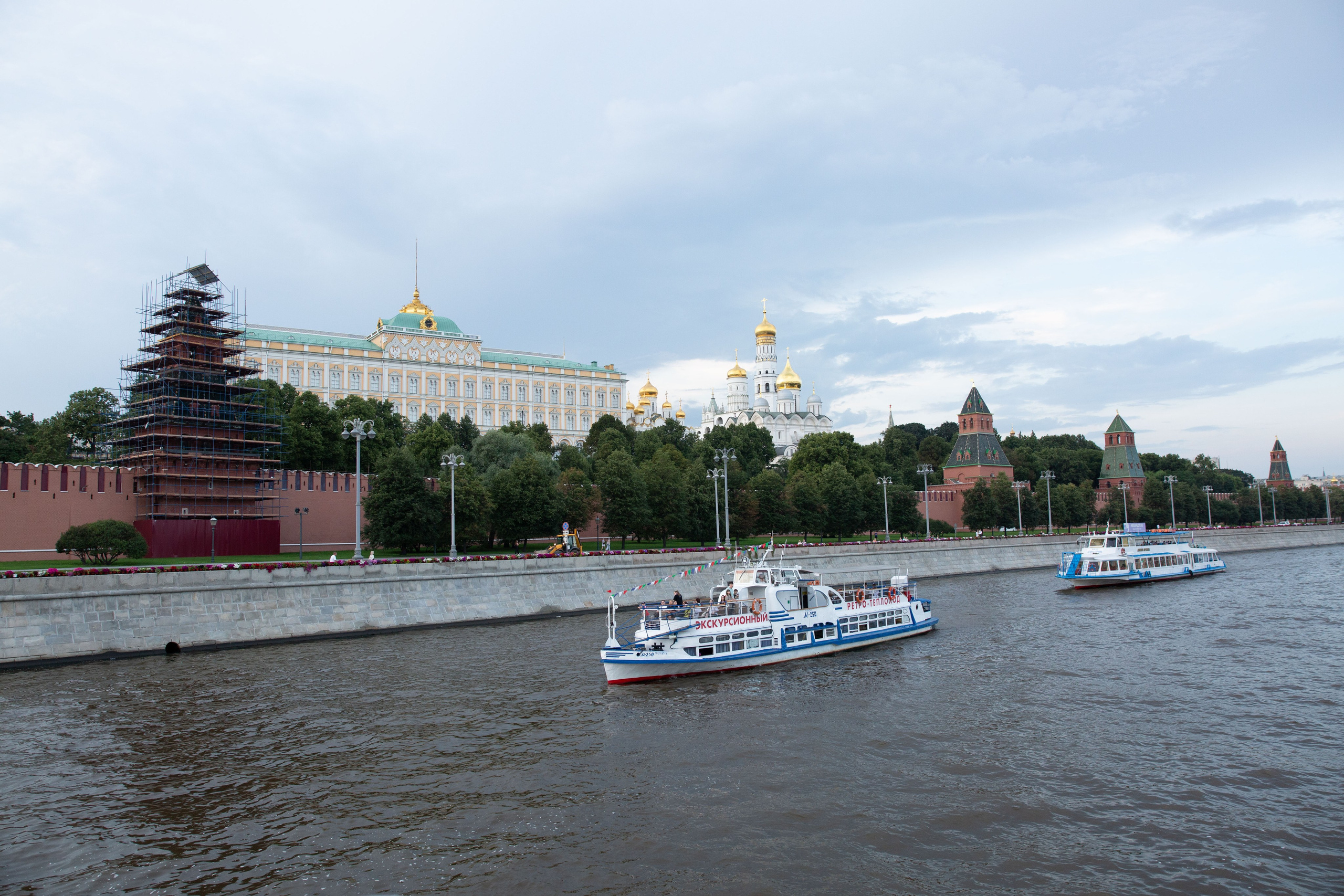 Dubai Vibes Intourist Cruise Party. Семейный и детский фотограф Анна Петракова