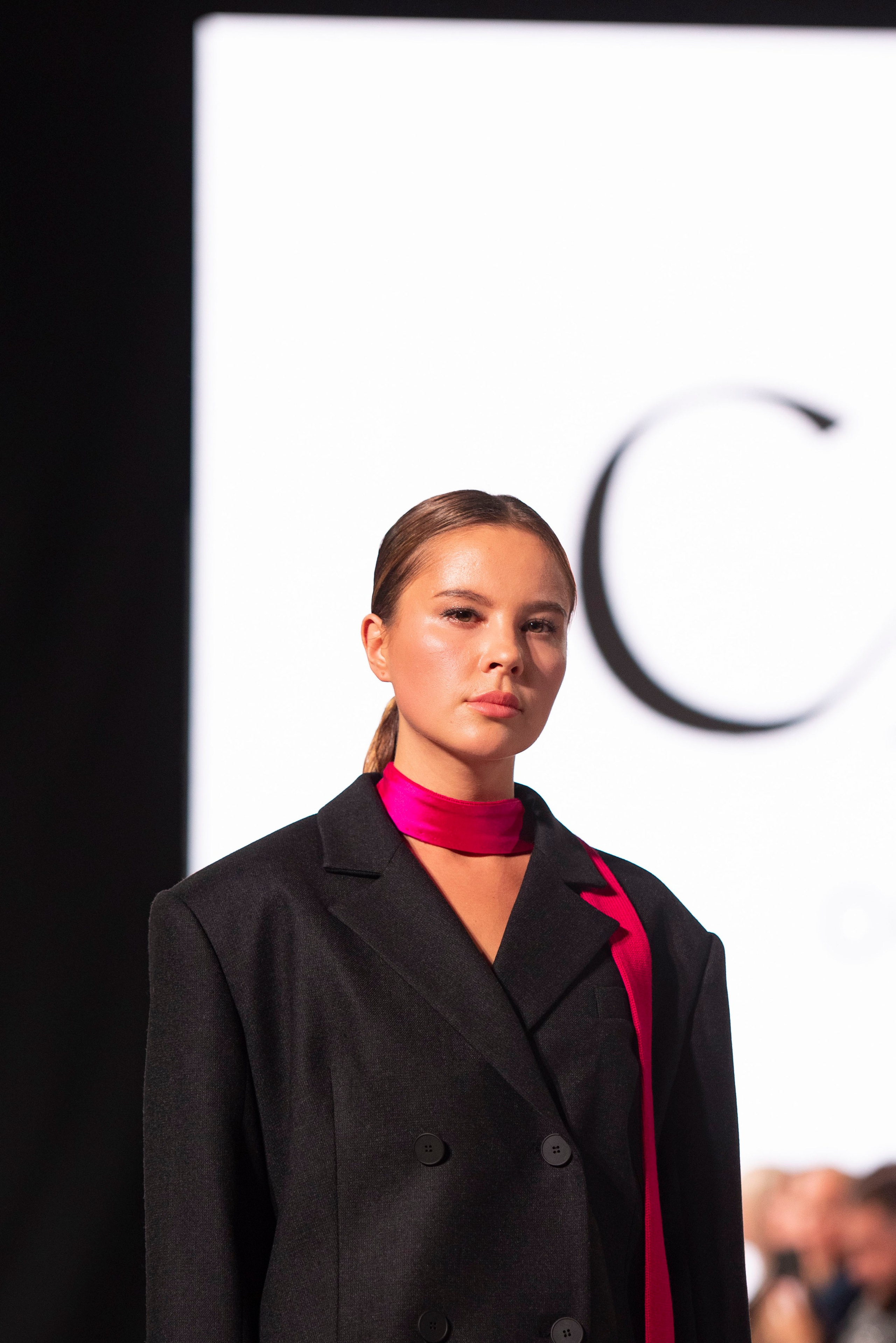 Фотограф на модельный показ. Свадебный, семейный, фэшн фотограф, школьный фотограф в Сочи