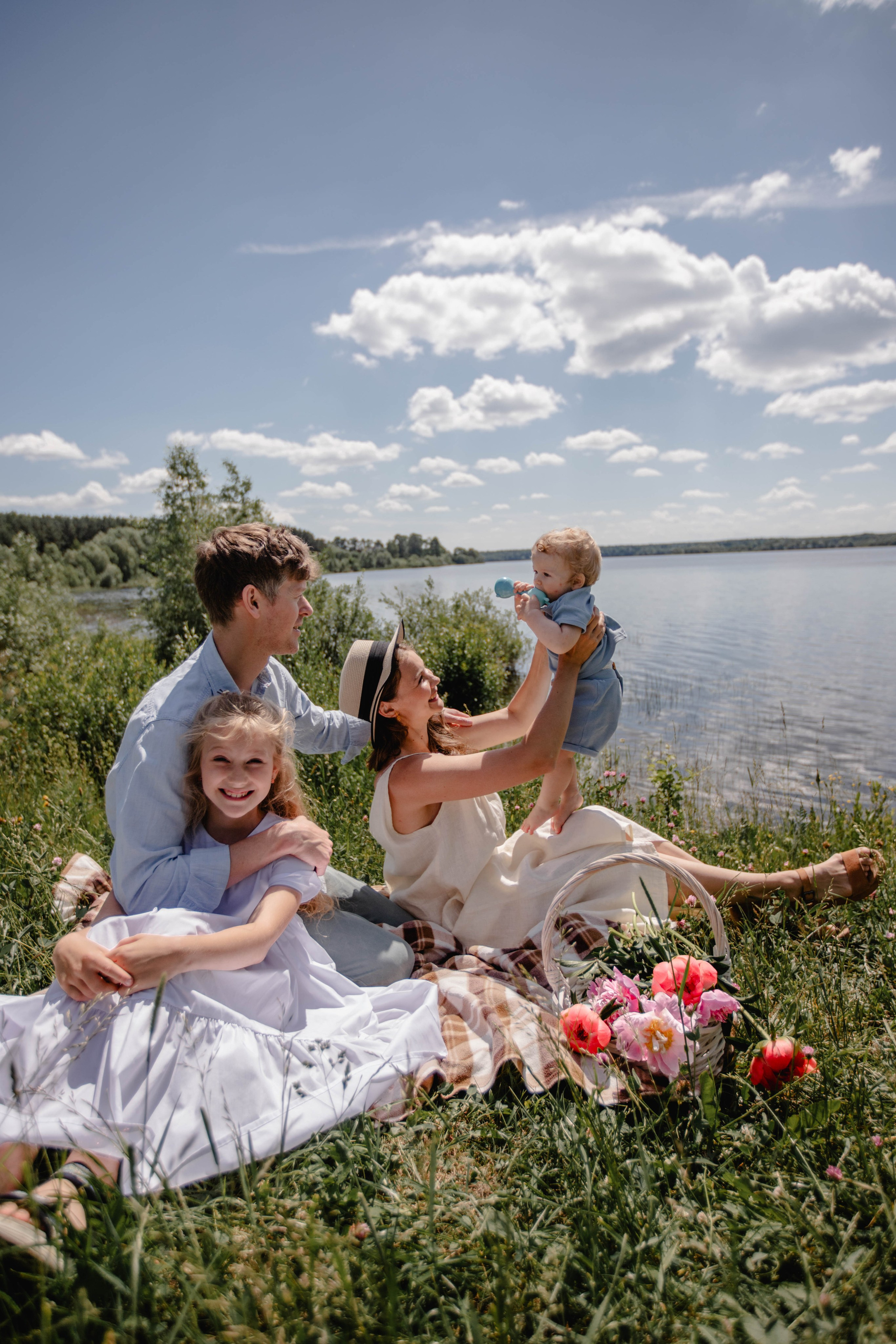 Семейная съёмка у воды