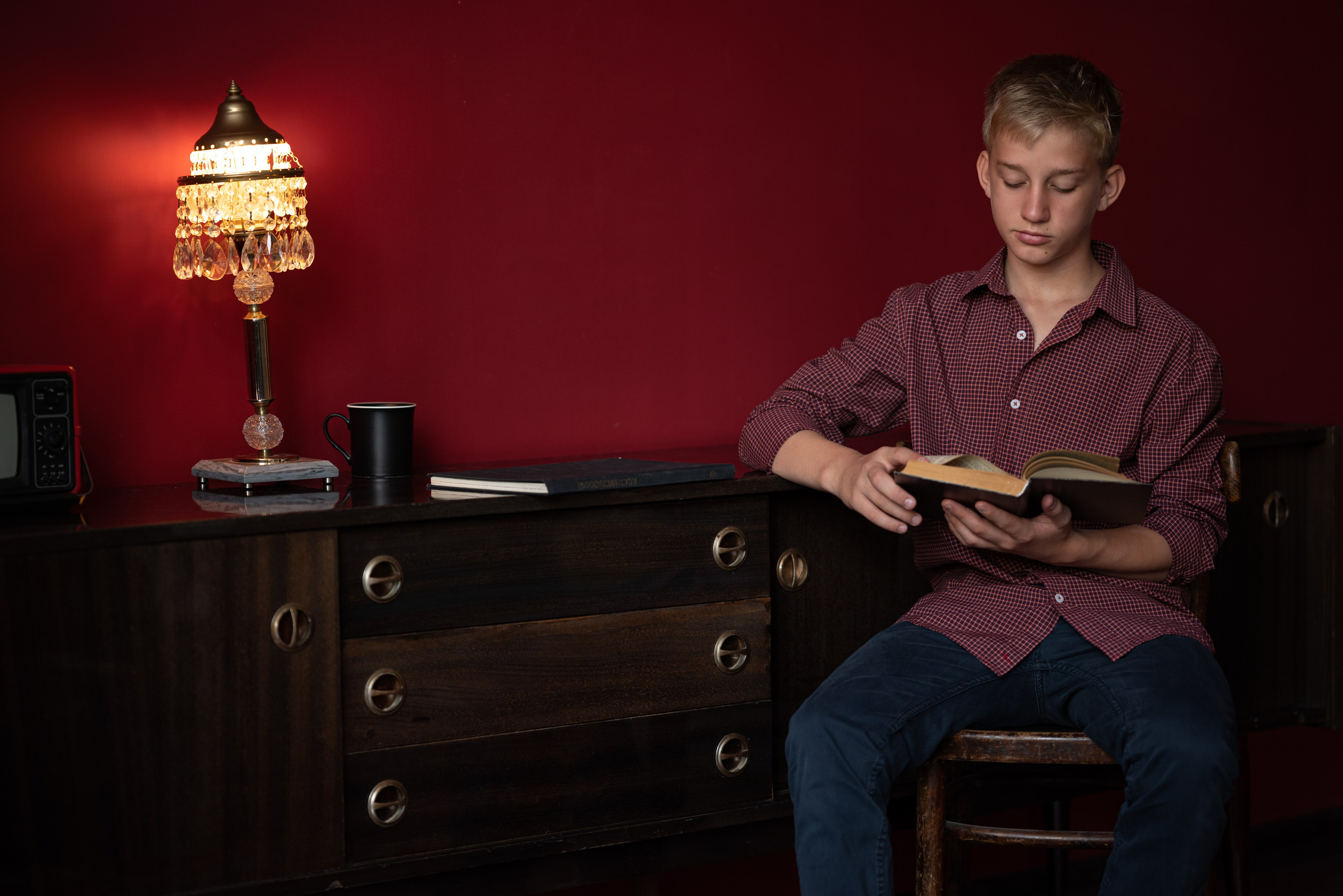 Фотосессия с естественным светом в студии