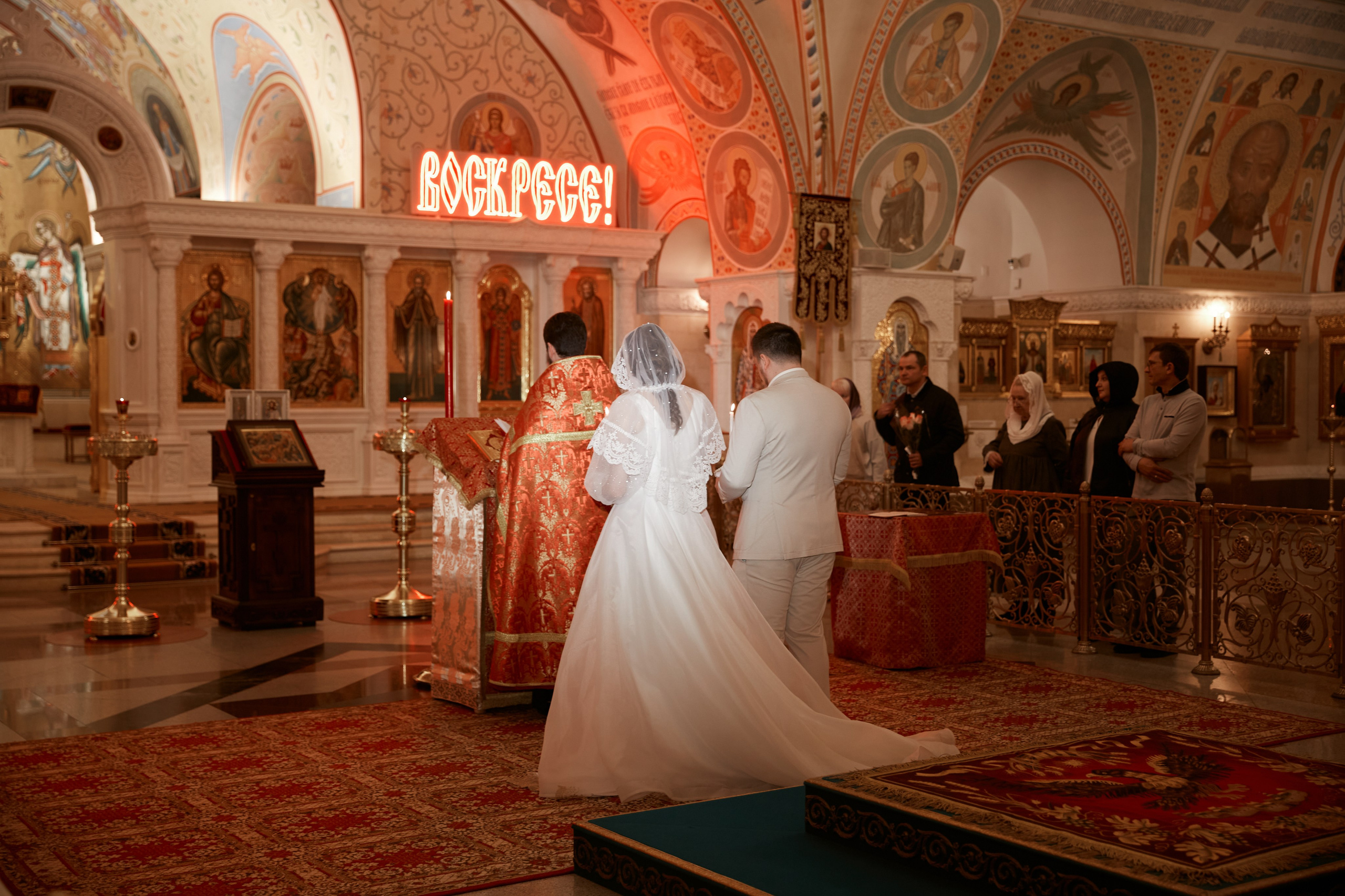 Андрей и Виктория. Храм Христа Спасителя. Фотограф ваших самых ярких событий в Москве и СПБ. Збронская Юлия