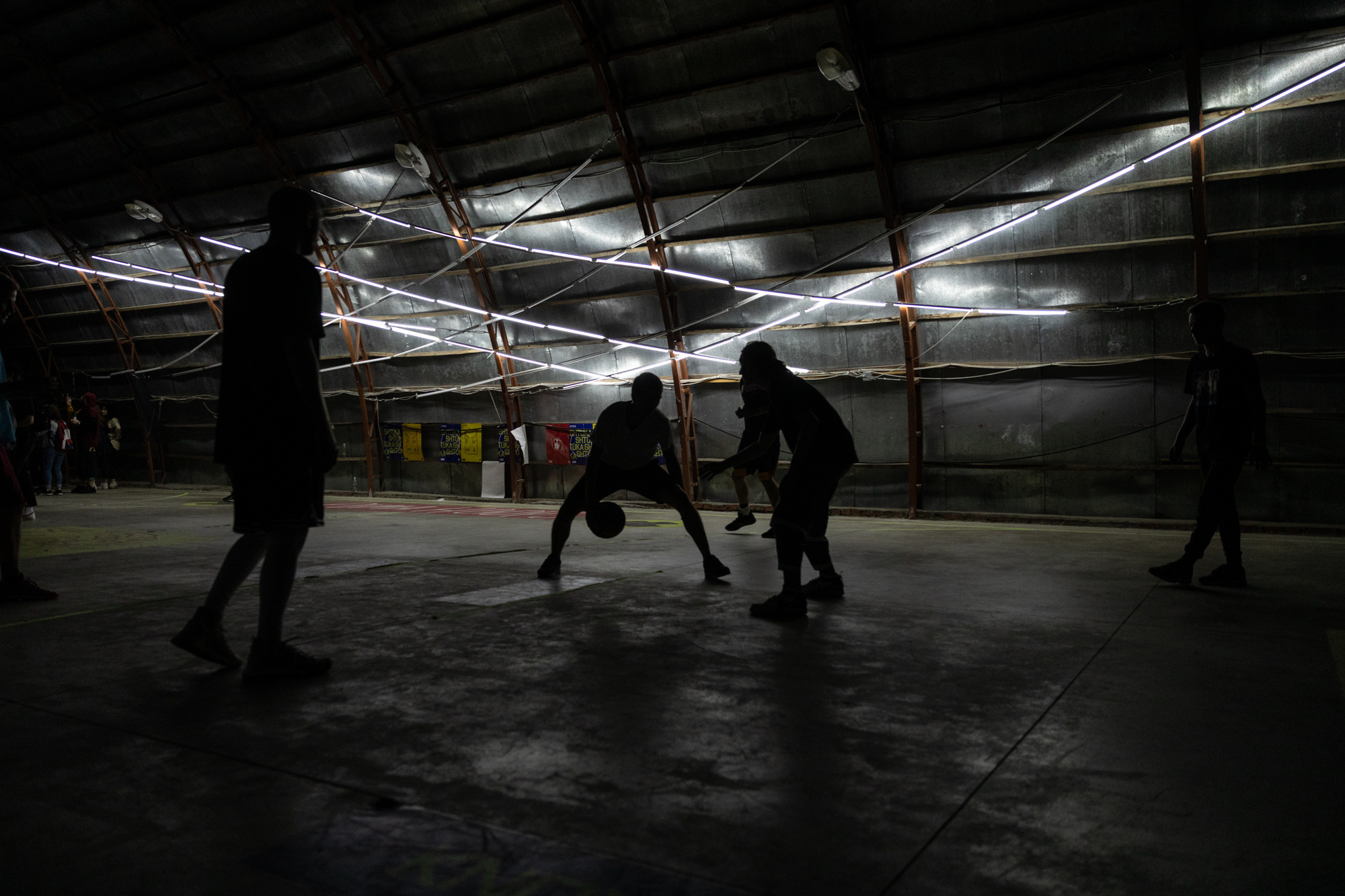 PUMA noir basketball. Фотограф Арсений Гуров