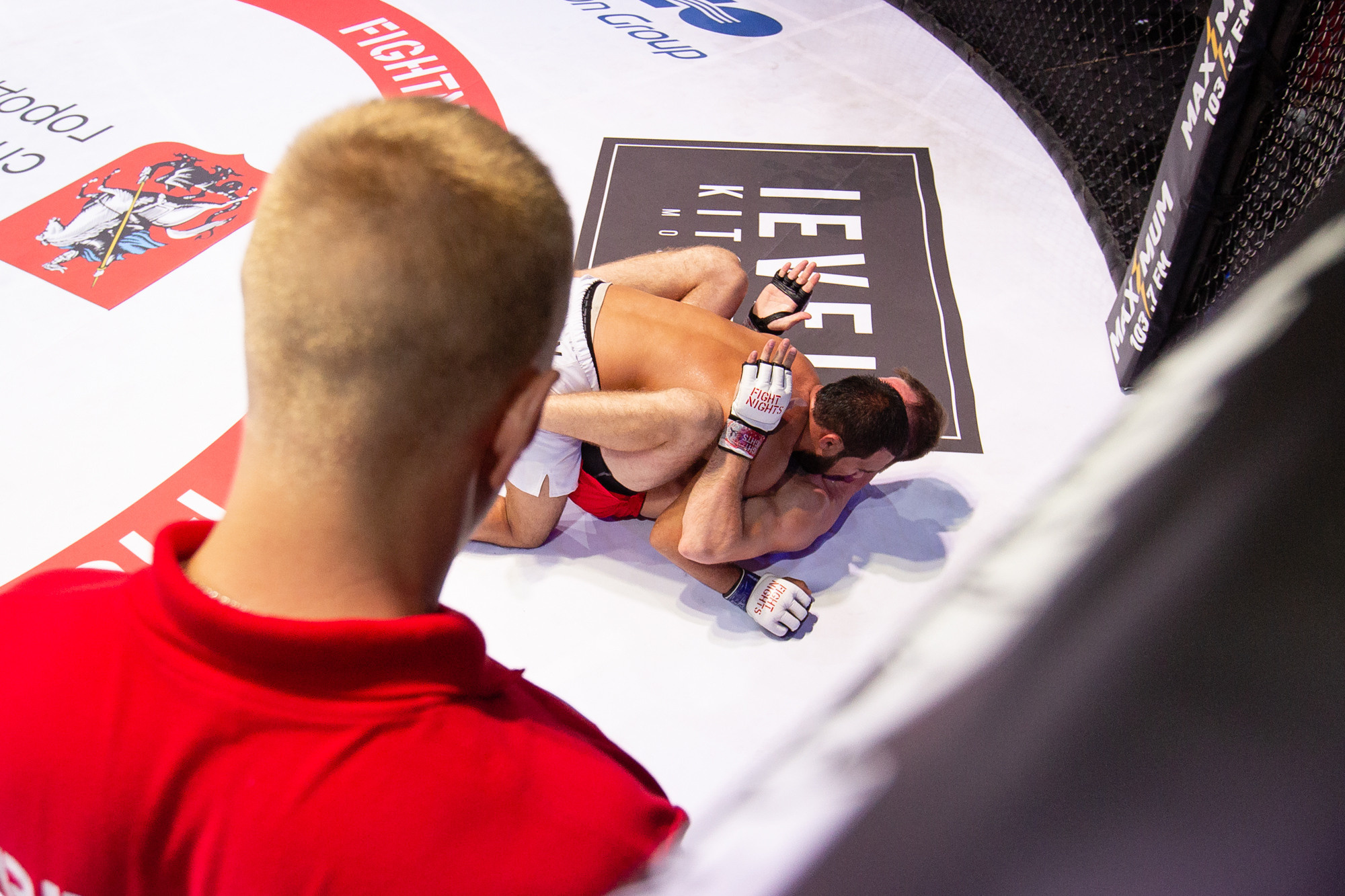 Fight Nights Global. Фотограф Арсений Гуров