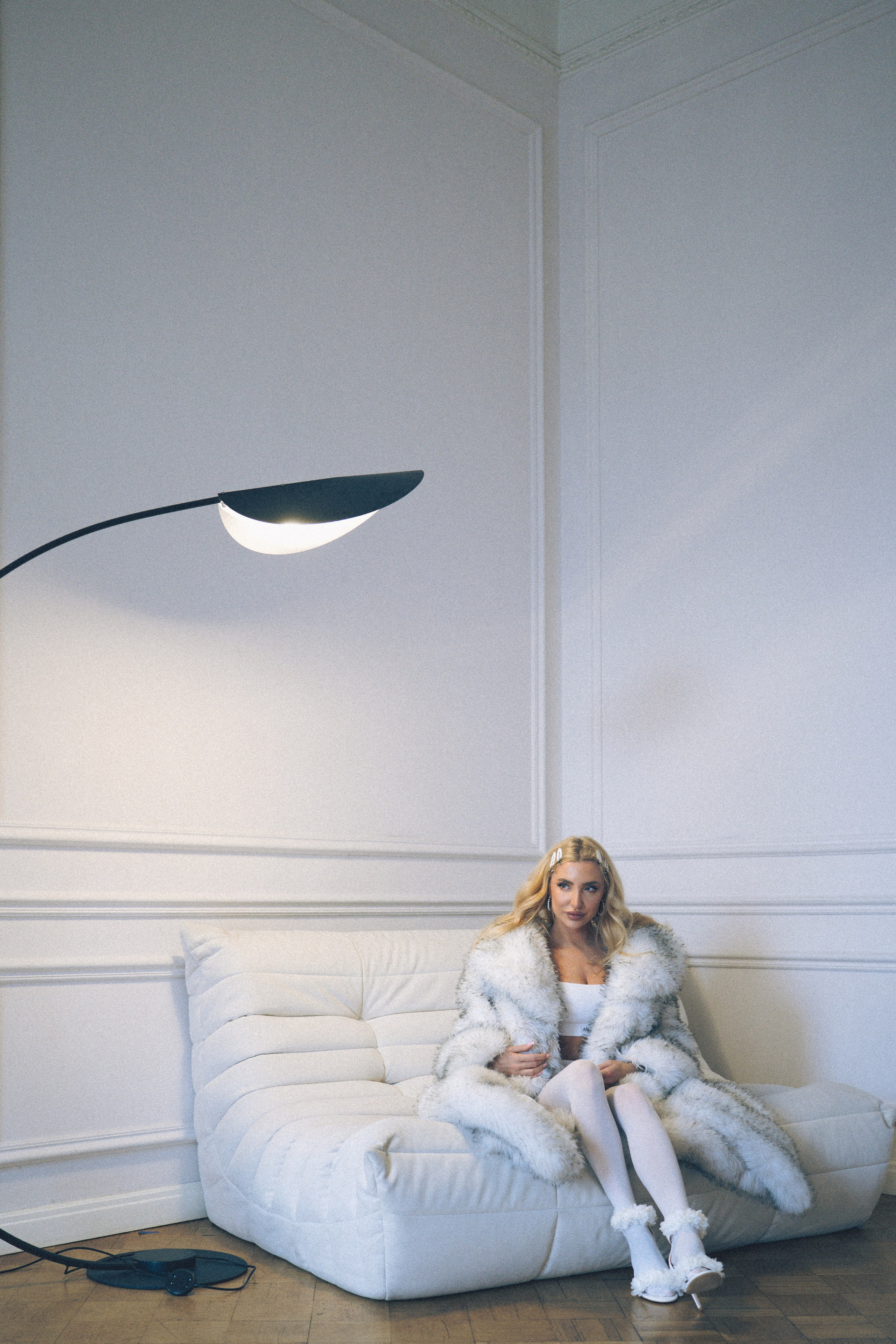 МИНИМАЛИЗМ В СТУДИИ НА ЧЕРНЫШЕВСКОЙ В СТУДИИ С БАЛКОНОМ. Профессиональный фотограф, Санкт-Петербург — Виктория Богомолова