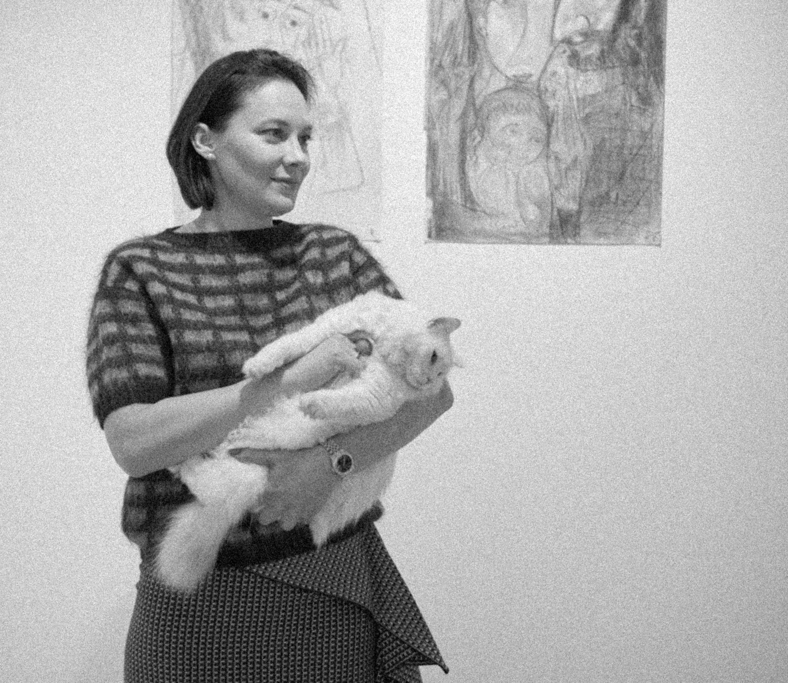 Портрет художника в жанре авторской портретной фотографии: эмоциональный и документальный подход к образу, подчёркивающий индивидуальность и творческое начало. Фотограф: Ожерельев Лев