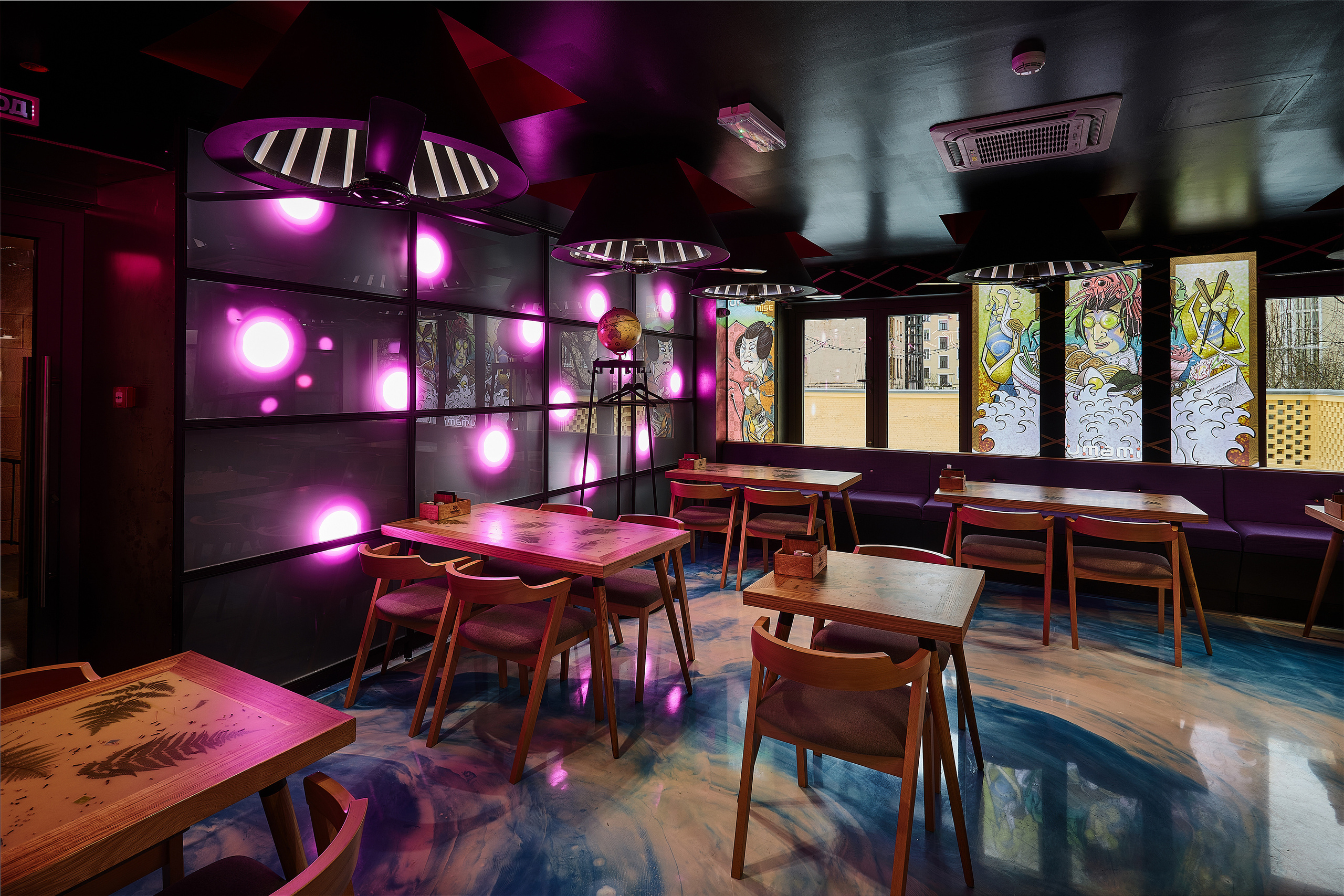 Интерьер ресторана паназиатской кухни Umami Mise Московском рынке. Фотосъемка интерьеров в Санкт-Петербурге. Интерьерный фотограф Максим Николаев