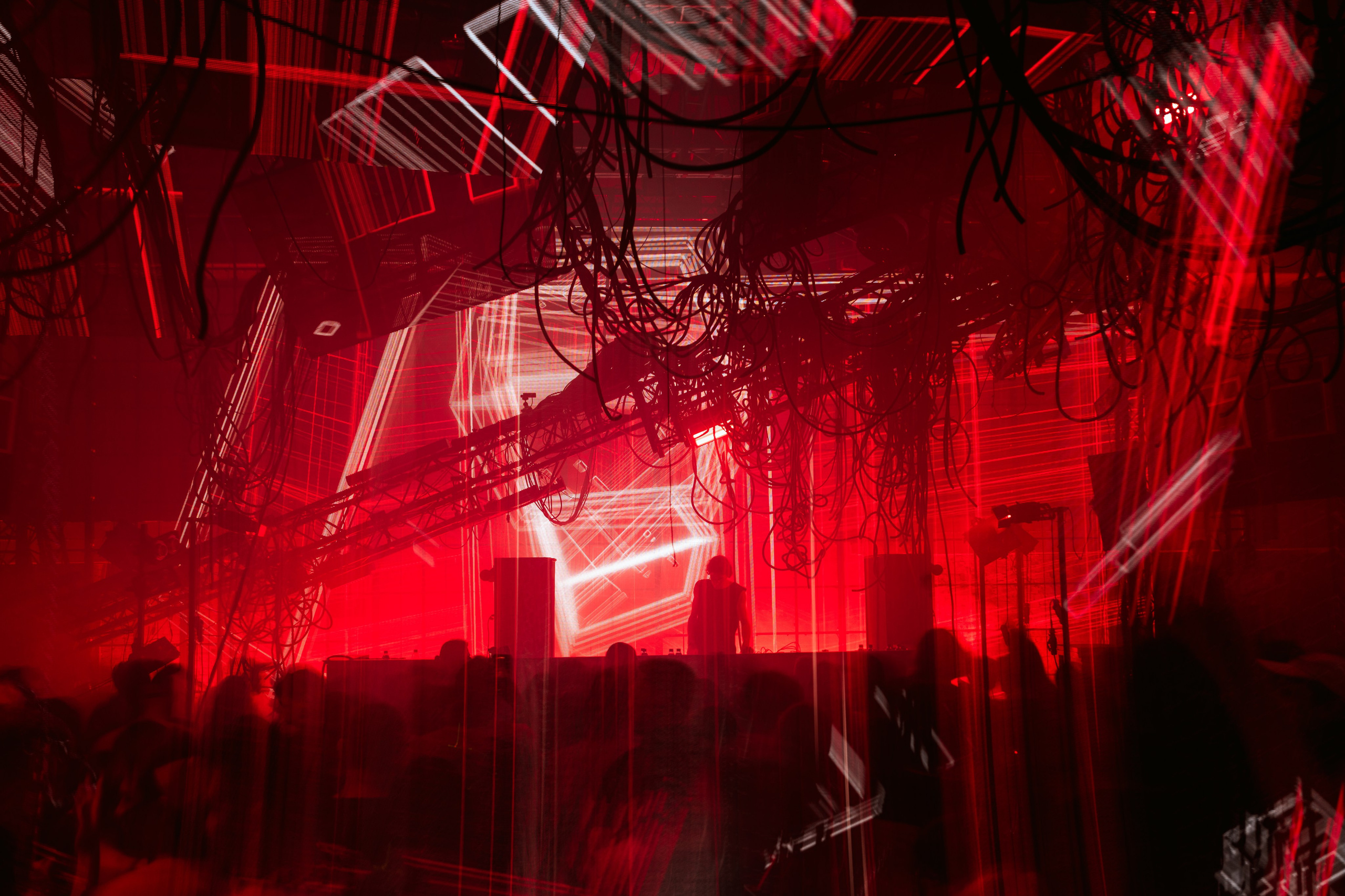 Outline 2024. @tomrus: Рустам Шагиморданов — фотограф